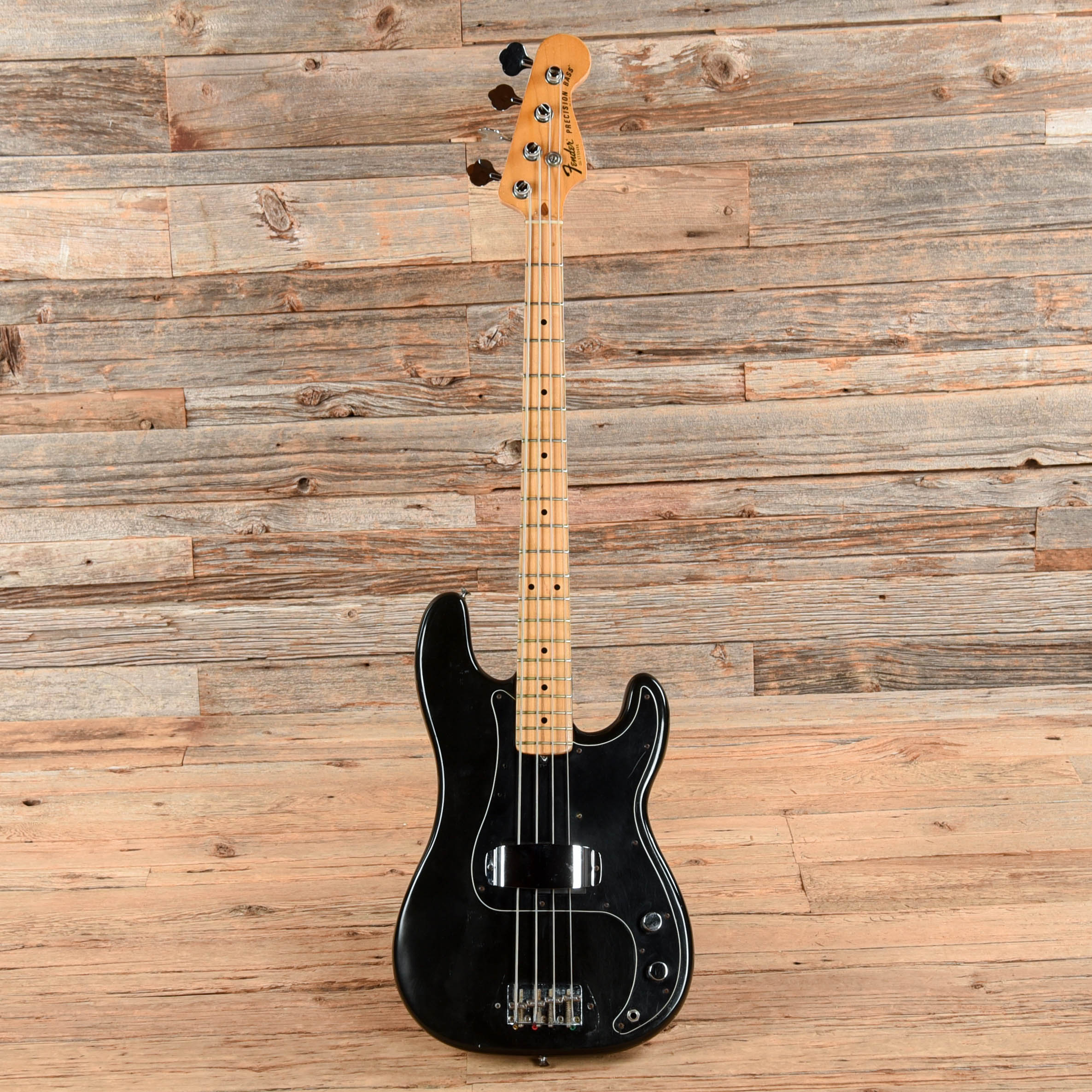 Fender Precision Bass Black 1977 Bass Guitars / 4-String