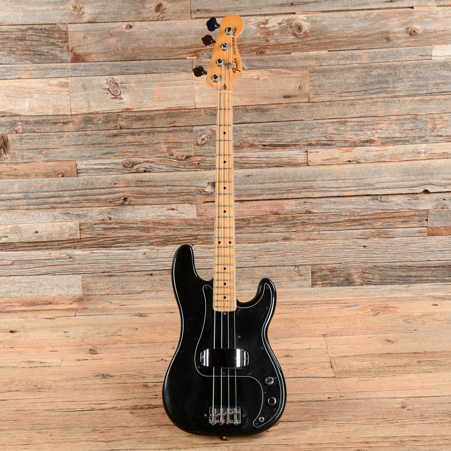 Fender Precision Bass Black 1977 Bass Guitars / 4-String