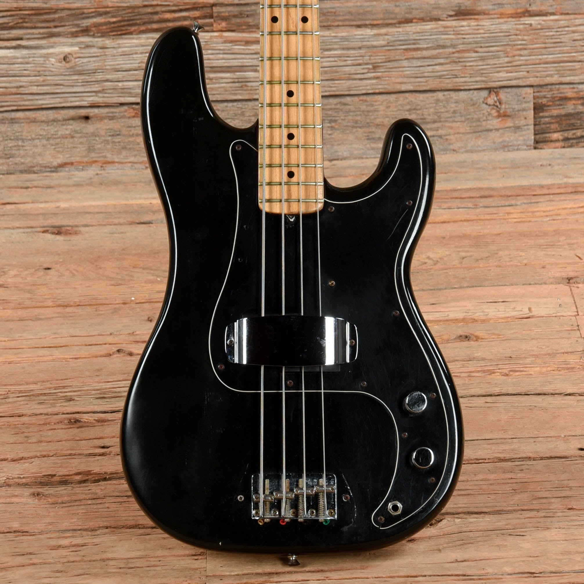 Fender Precision Bass Black 1977 Bass Guitars / 4-String