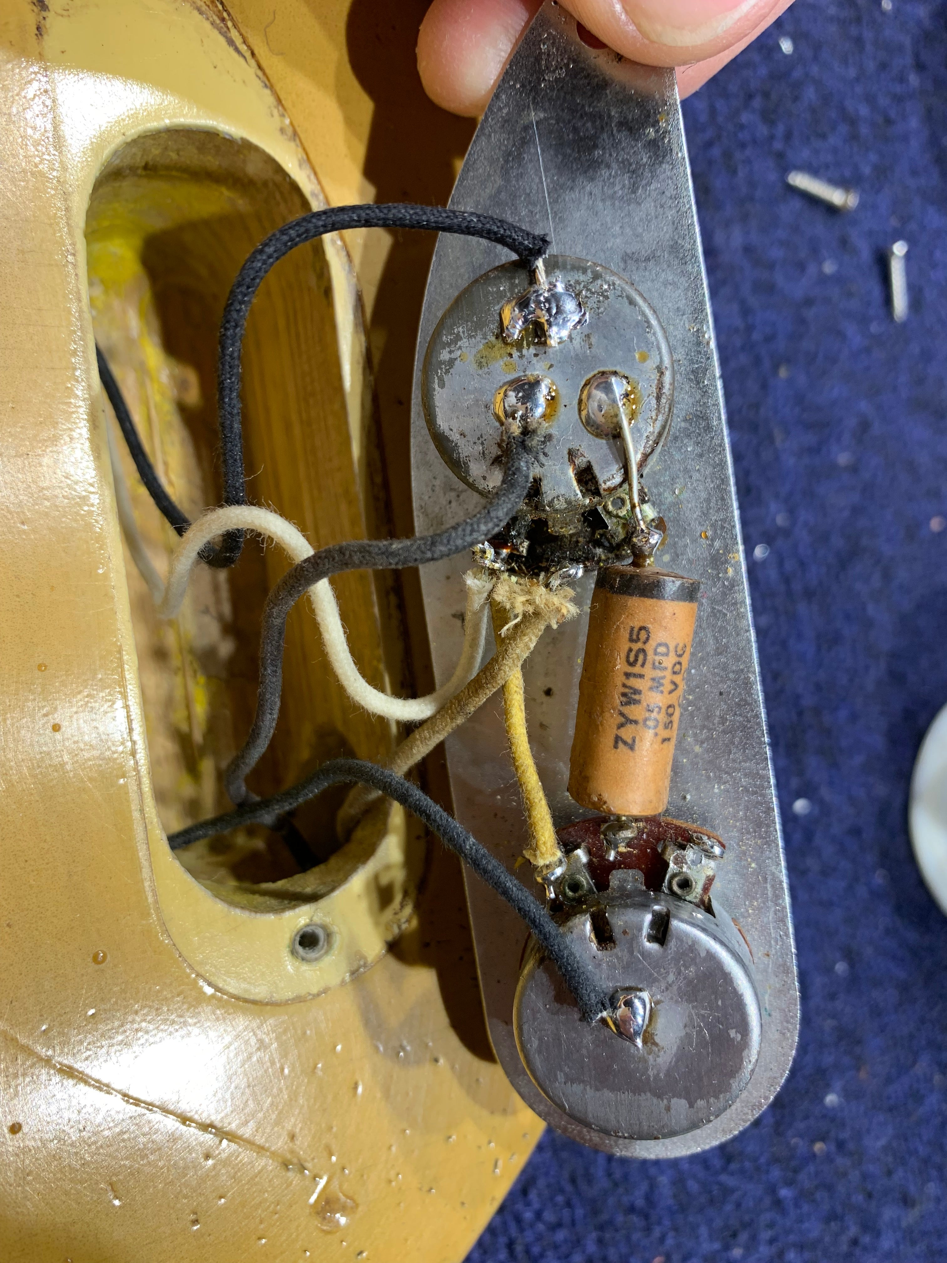 Fender Precision Bass Blonde 1953 Bass Guitars / 4-String