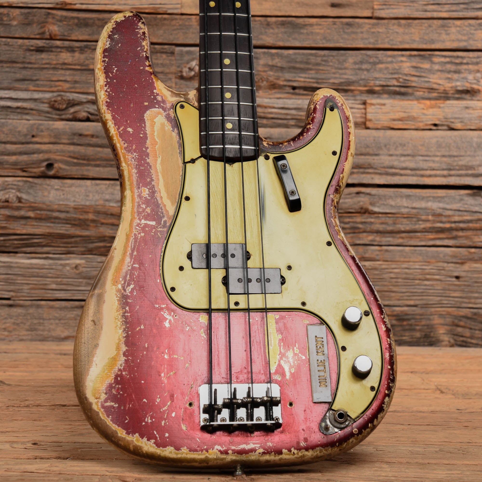 Fender Precision Bass Candy Apple Red 1965 Bass Guitars / 4-String