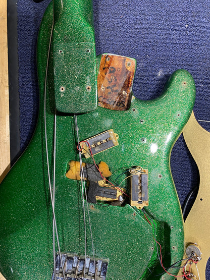 Fender Precision Bass Green Sparkle 1975 Bass Guitars / 4-String