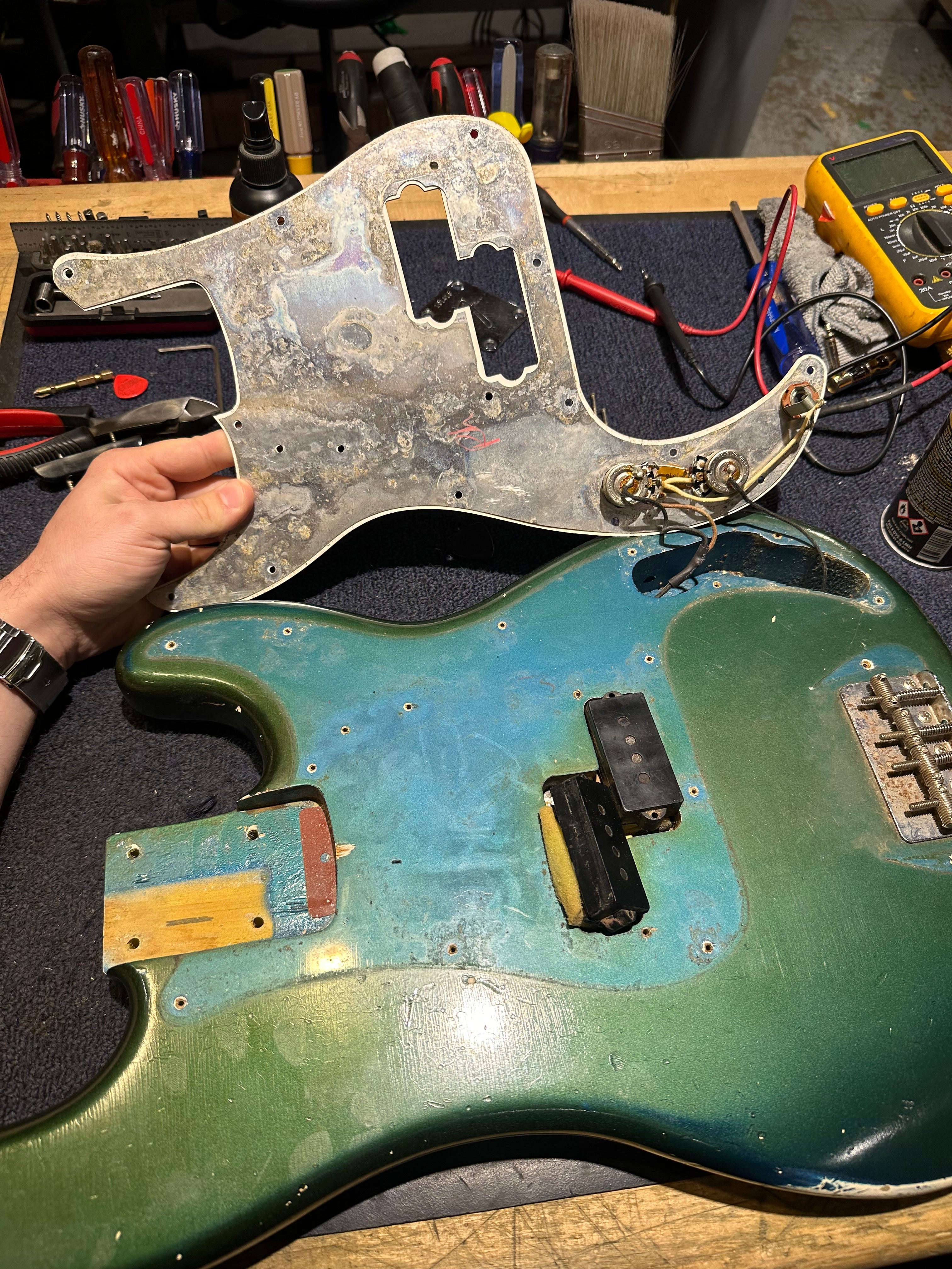 Fender Precision Bass Lake Placid Blue 1965 Bass Guitars / 4-String