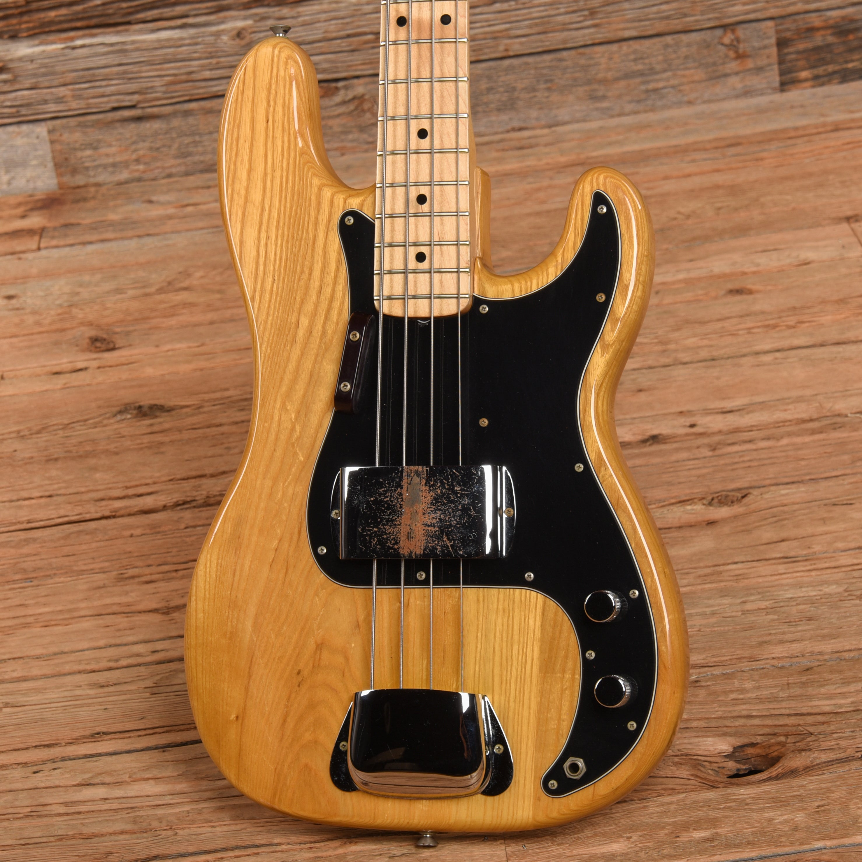 ベース Fender Precision Bass 1976 Fender Precision Bass Natural 1976 – Chicago Music Exchange