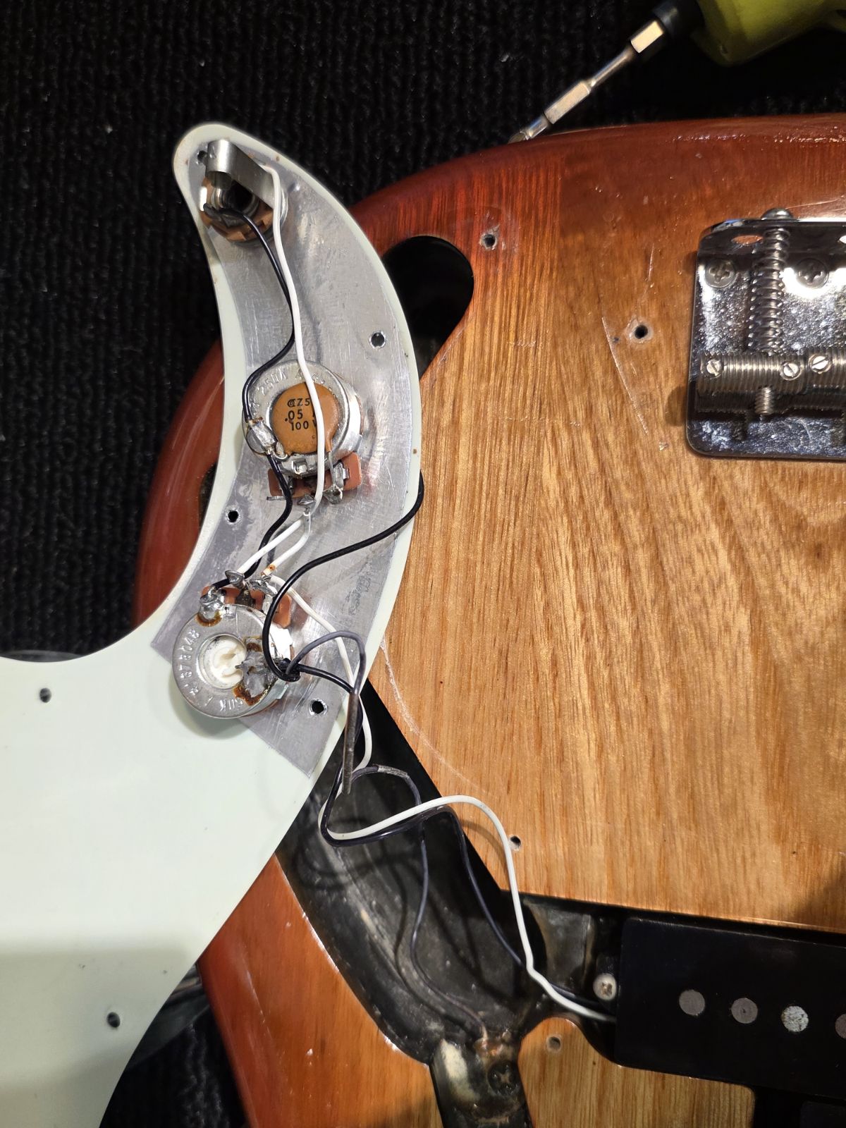 Fender Precision Bass Sienna Sunburst 1979 Bass Guitars / 4-String