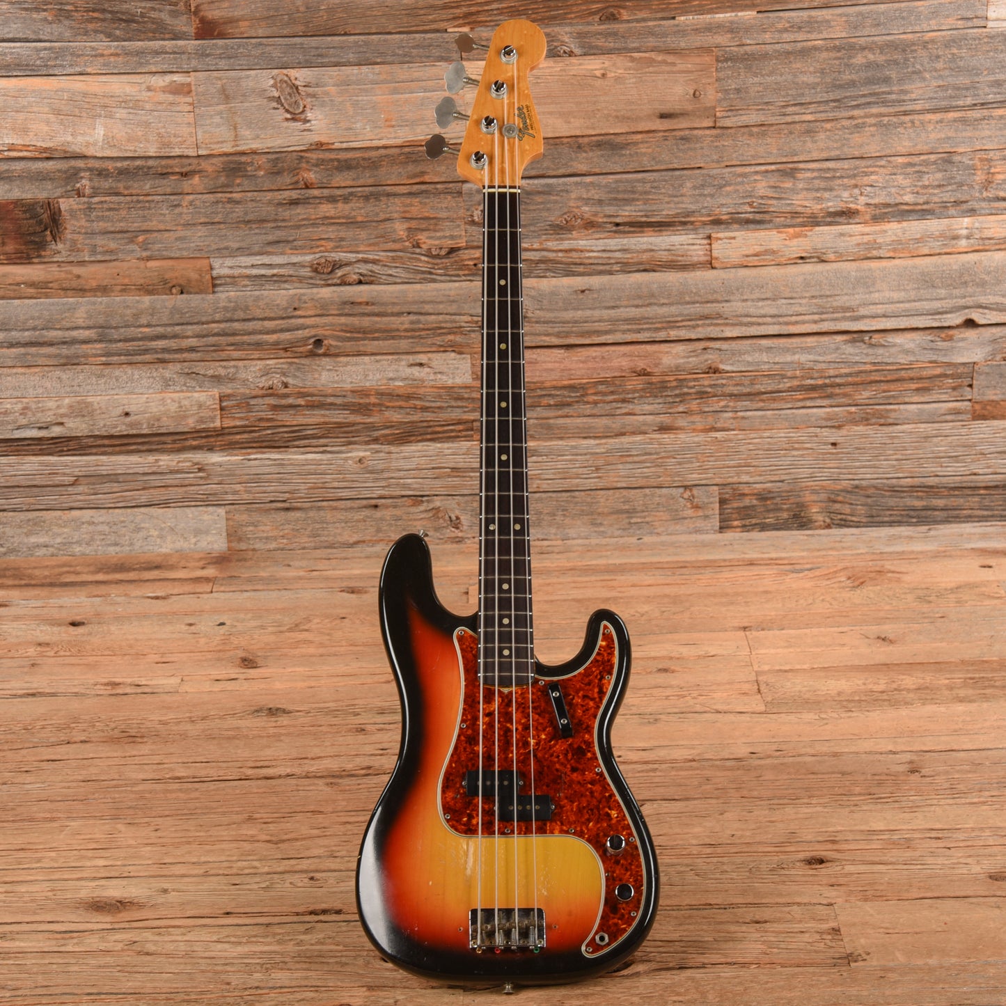 Fender Precision Bass Sunburst 1965 Bass Guitars / 4-String