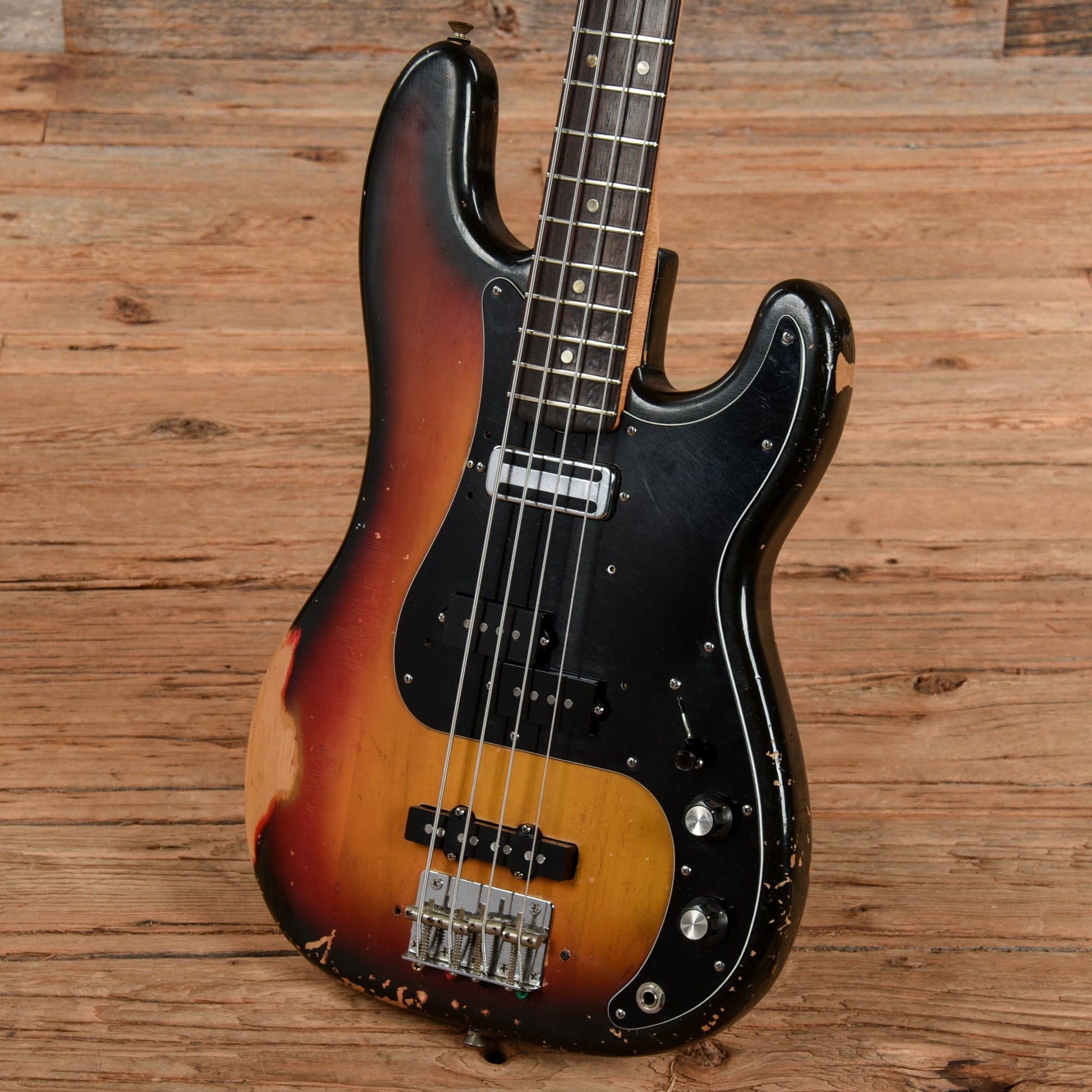 Fender Precision Bass Sunburst 1967 Bass Guitars / 4-String