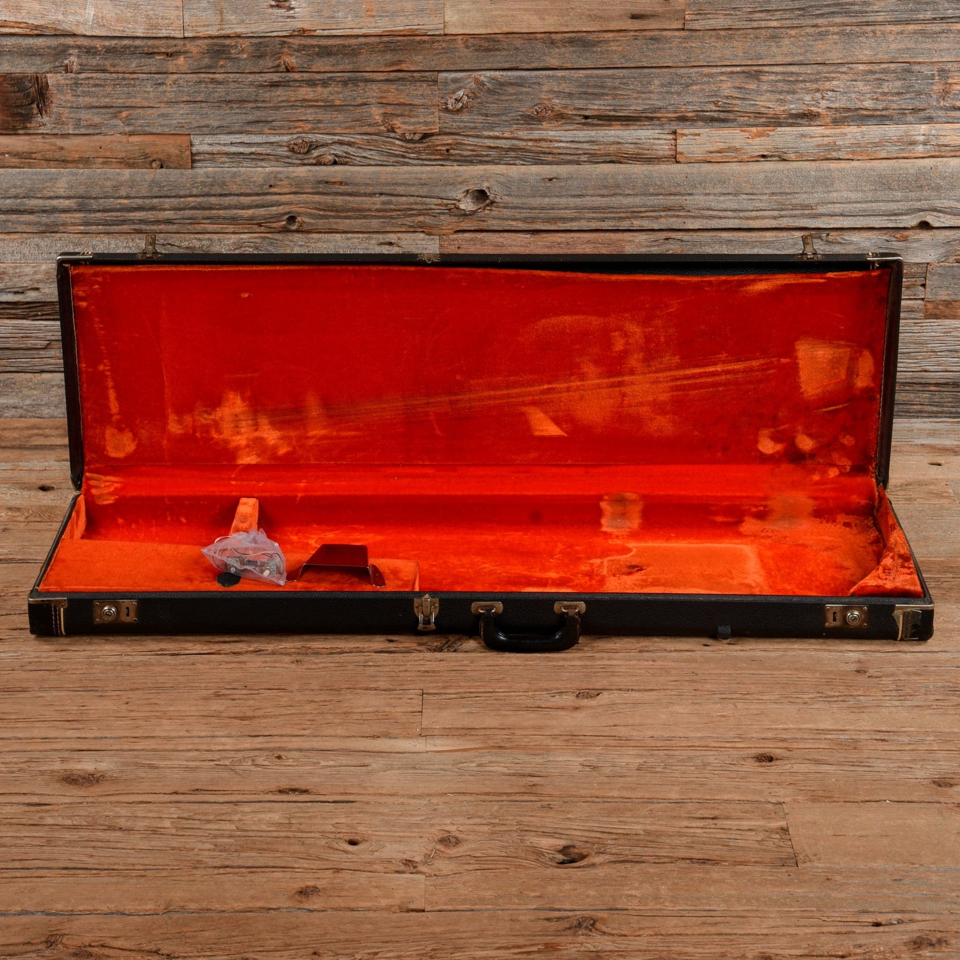 Fender Precision Bass Sunburst 1967 Bass Guitars / 4-String