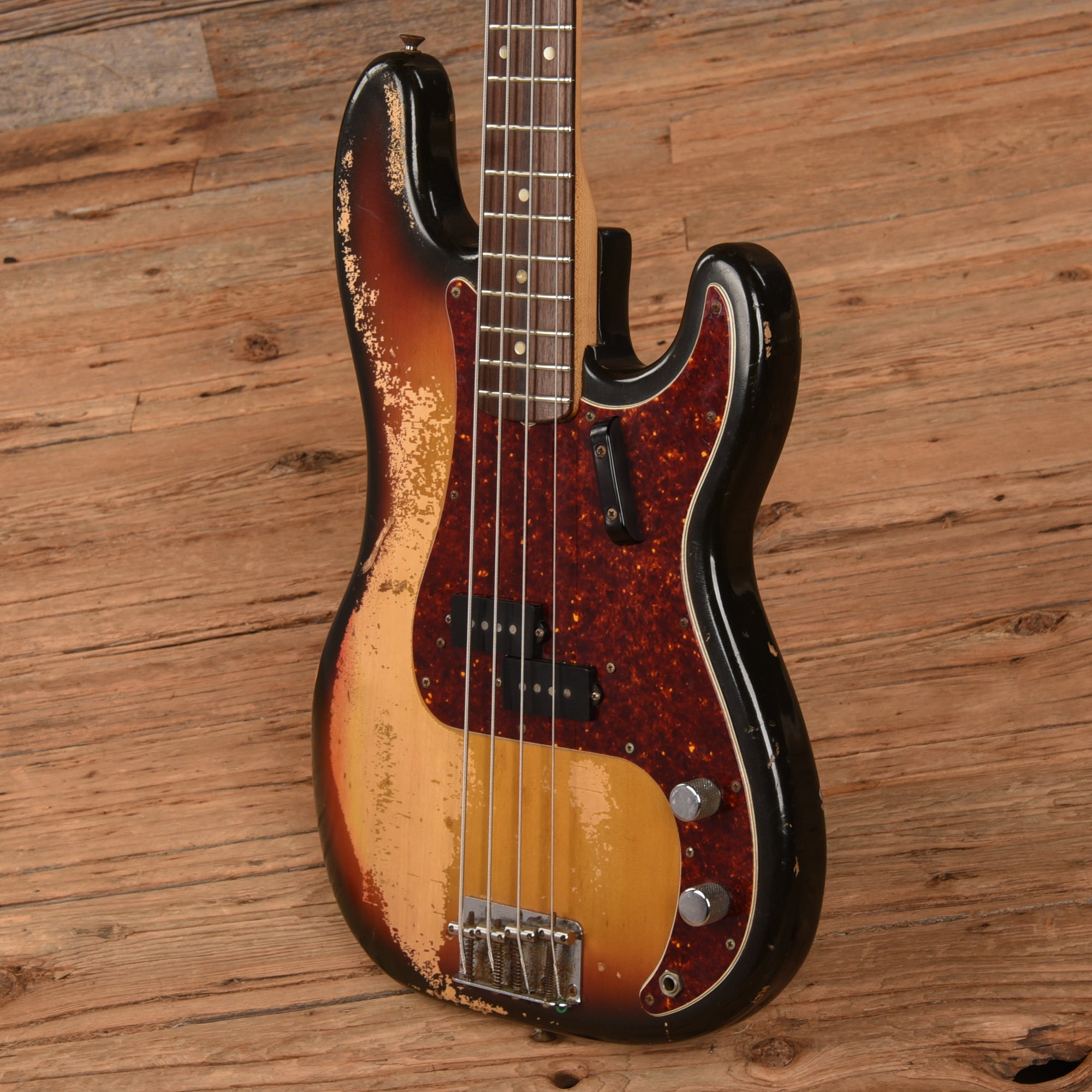 Fender Precision Bass Sunburst 1970 Bass Guitars / 4-String