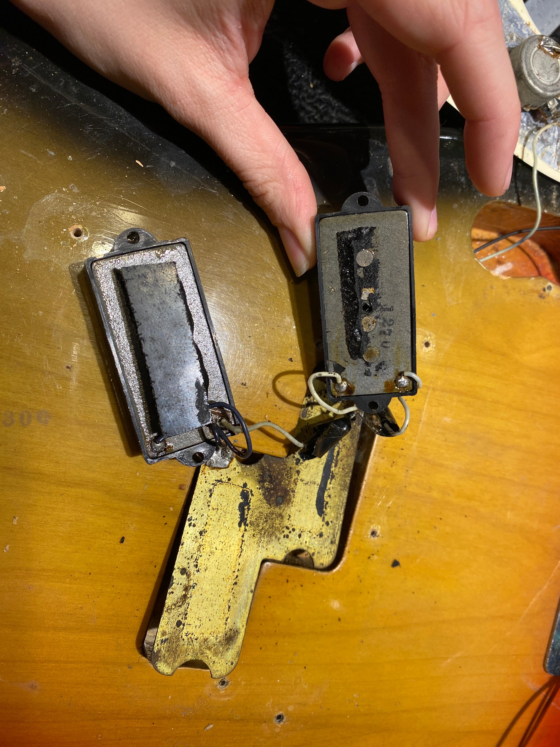 Fender Precision Bass Sunburst 1970 Bass Guitars / 4-String