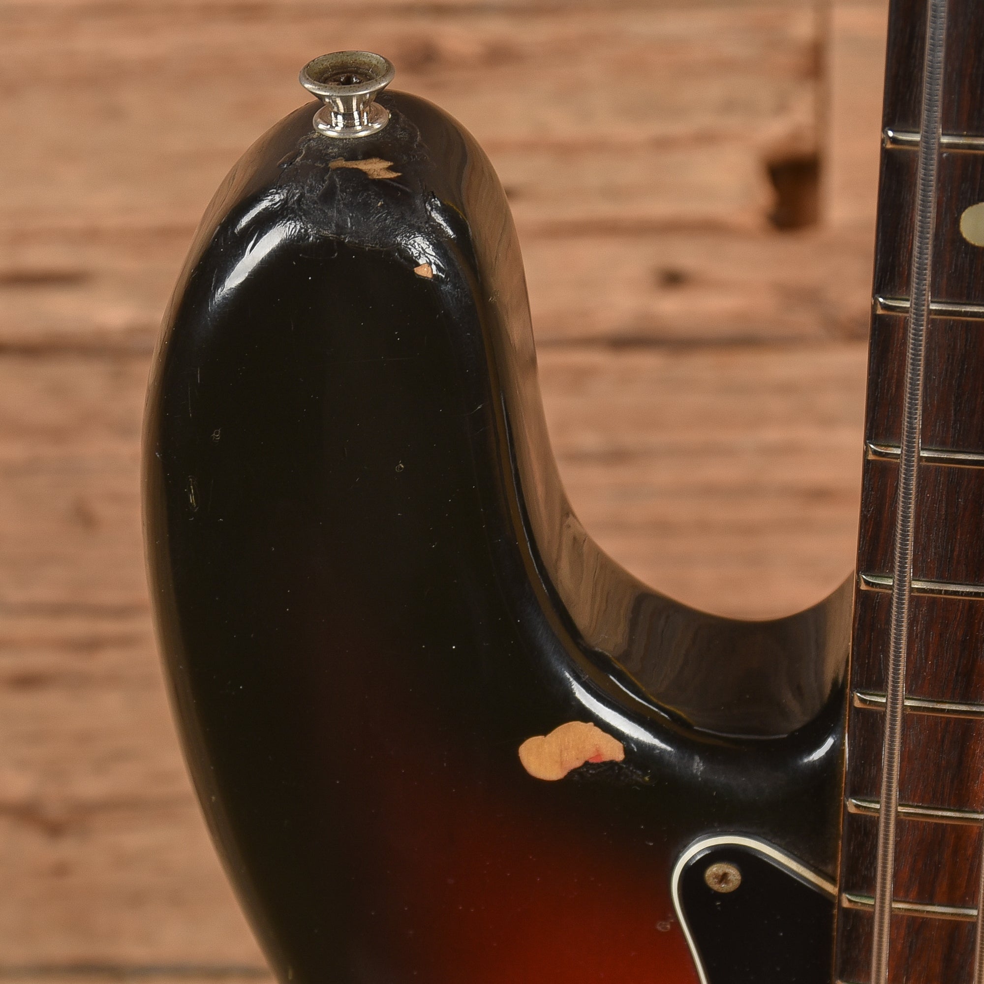 Fender Precision Bass Sunburst 1974 Bass Guitars / 4-String
