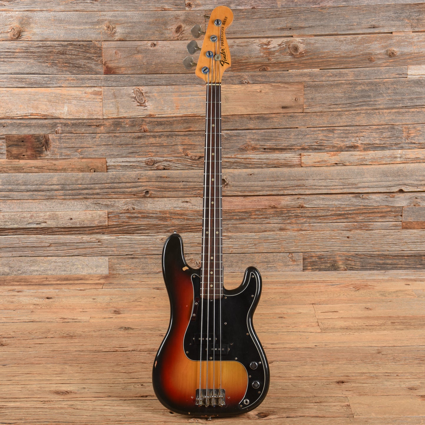 Fender Precision Bass Sunburst 1974 Bass Guitars / 4-String