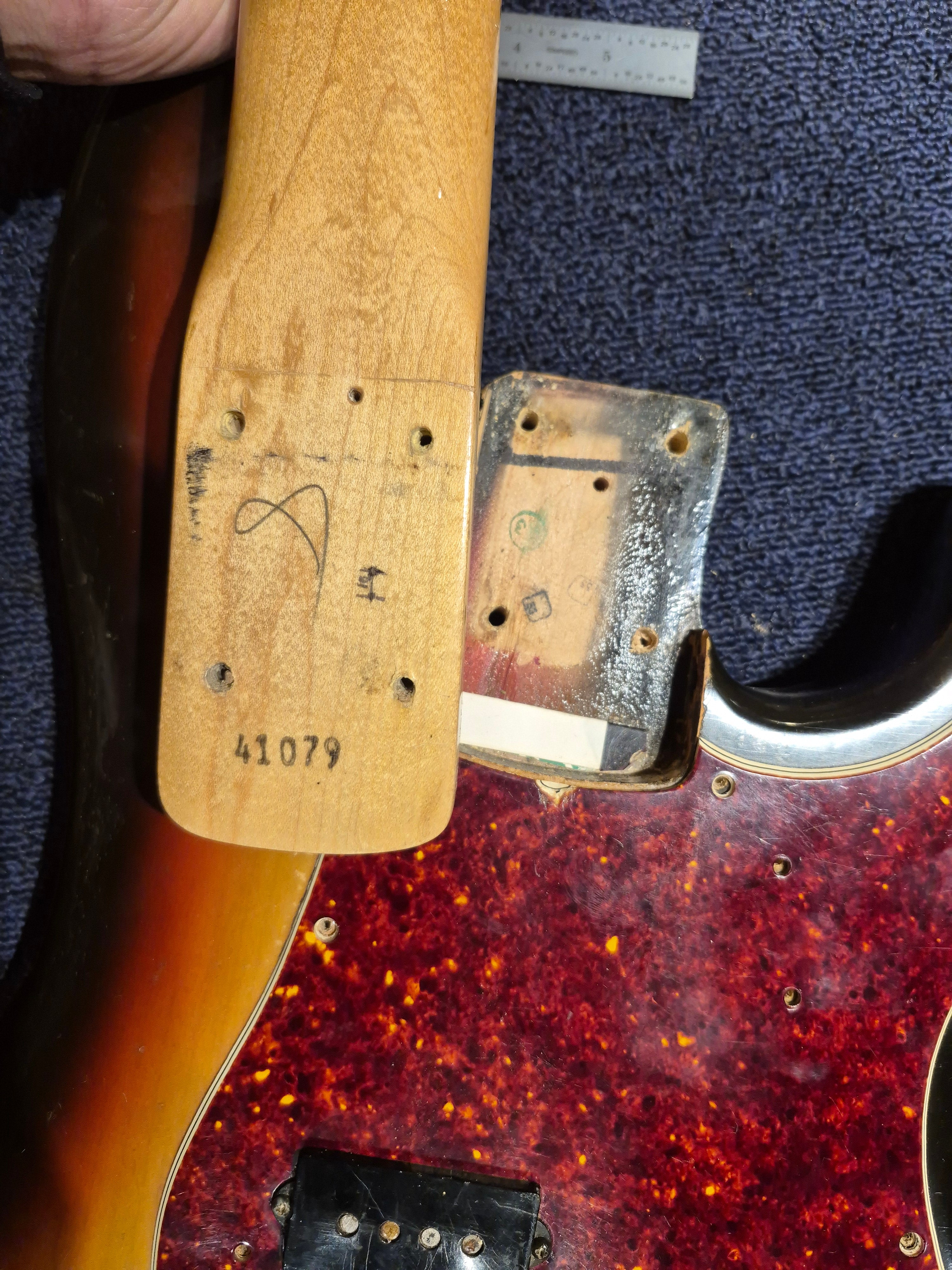Fender Precision Bass w/Maple Cap Neck Sunburst 1970 Bass Guitars / 4-String