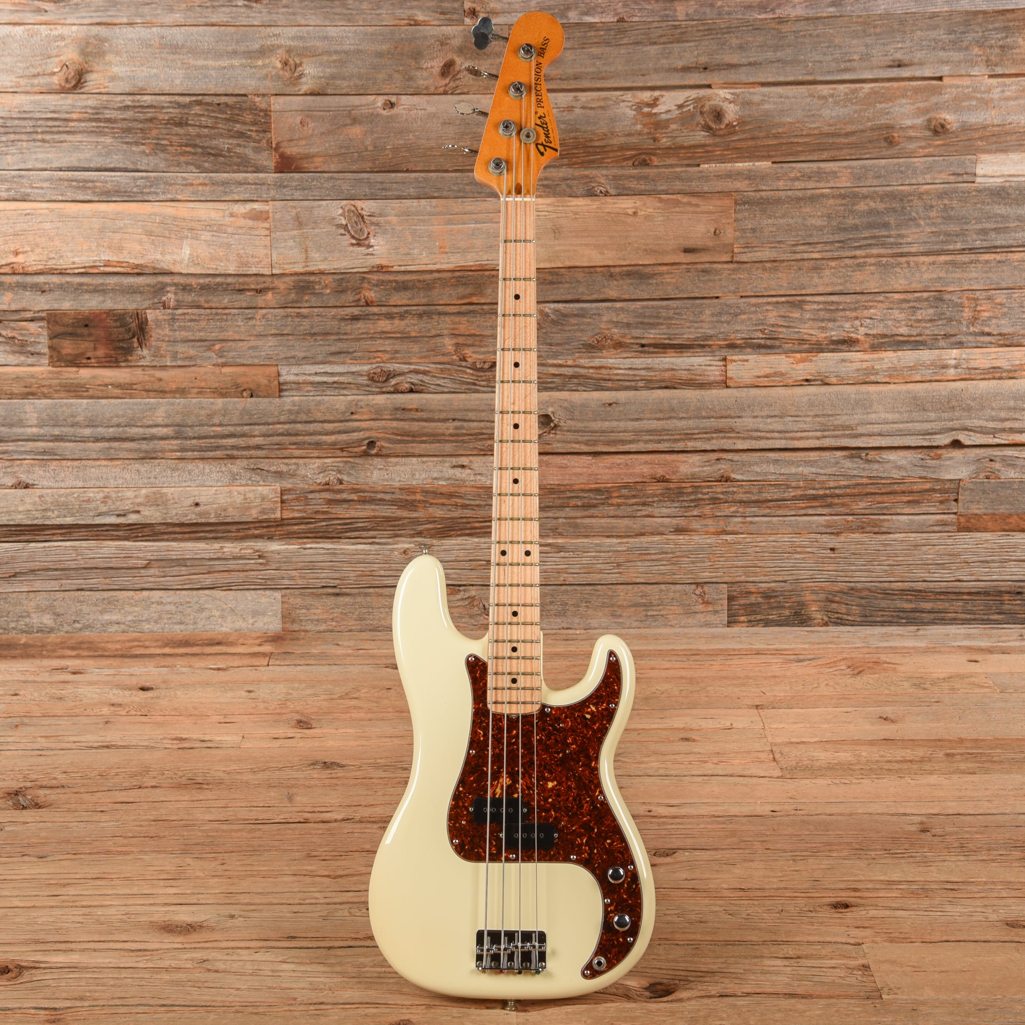 Fender Precision Bass White 1975 Bass Guitars / 4-String