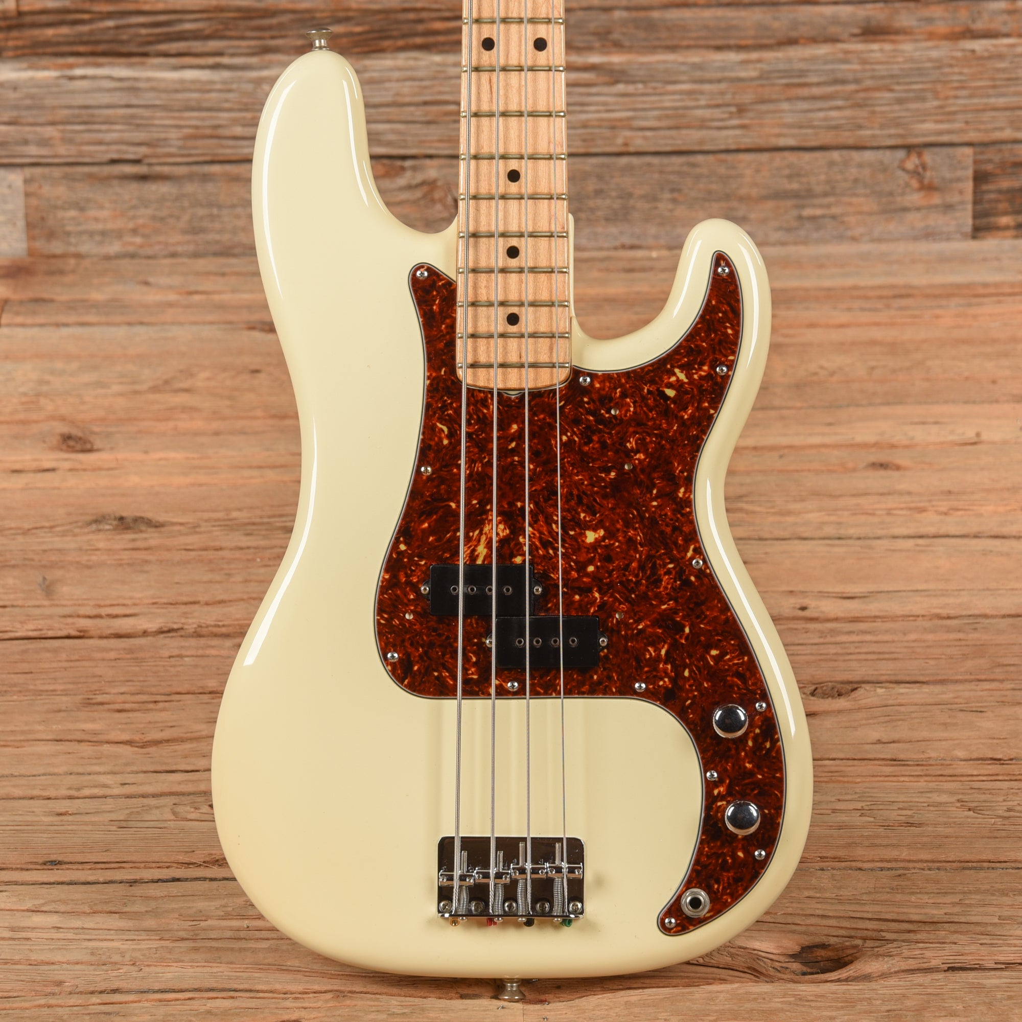 Fender Precision Bass White 1975 Bass Guitars / 4-String