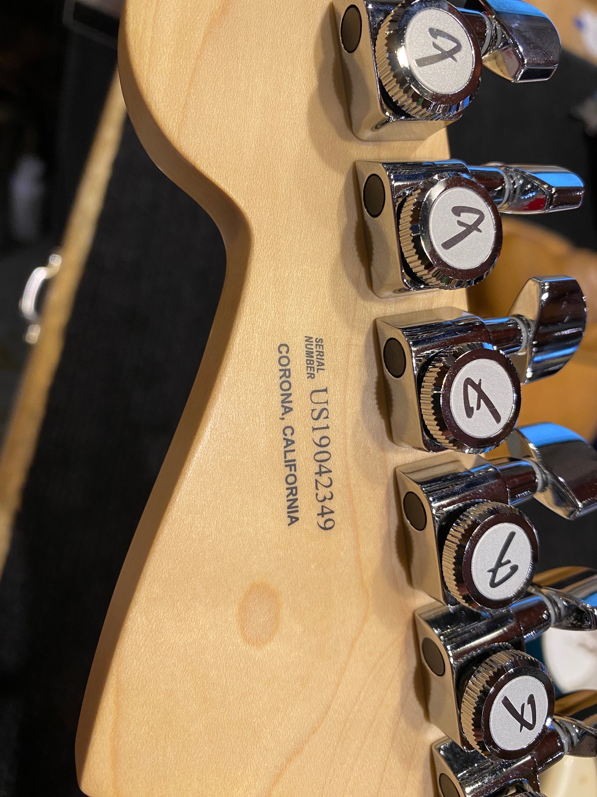 Fender Precision Bass White Refin 1972 Bass Guitars / 4-String