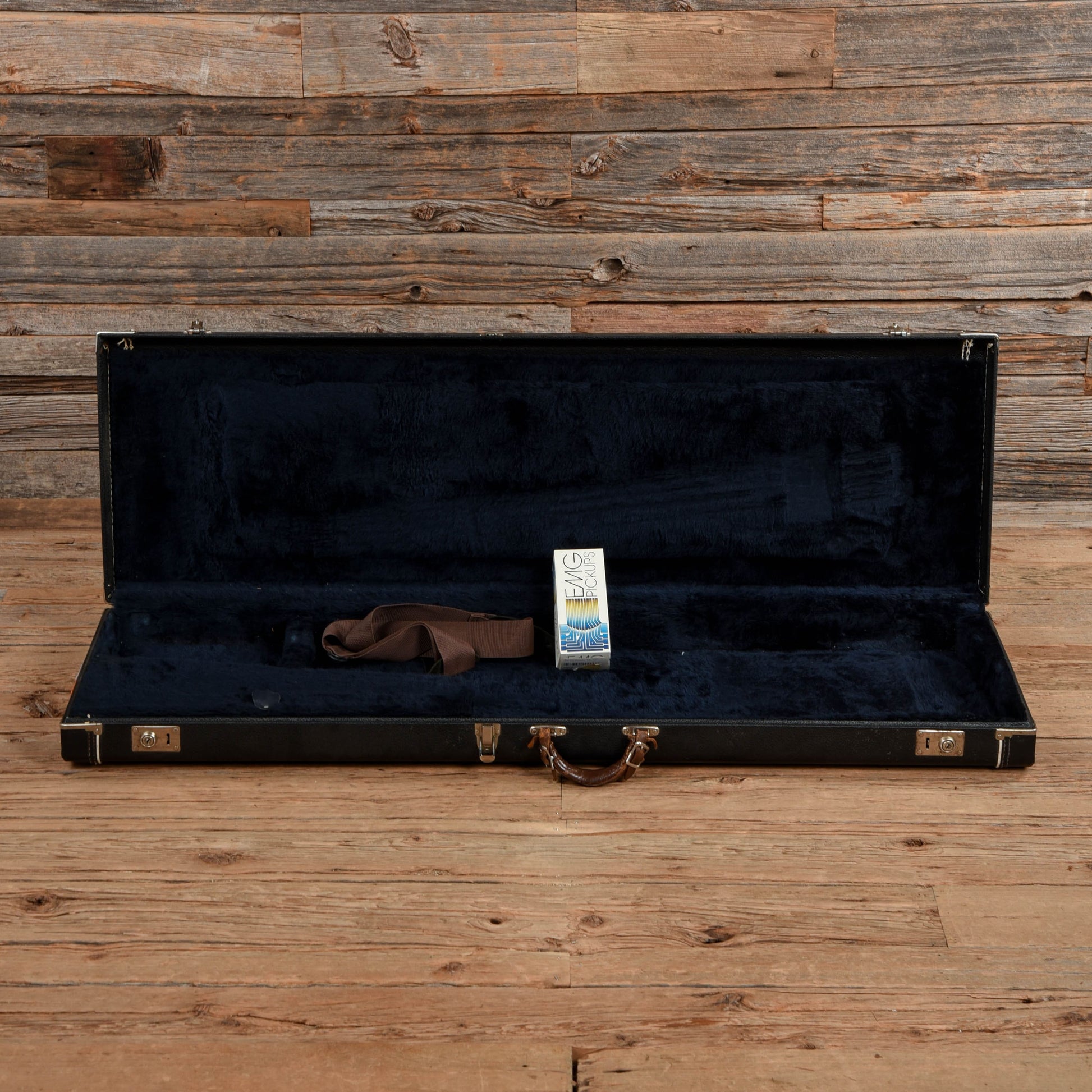 Fender Precison Bass Sunburst 1973 Bass Guitars / 4-String