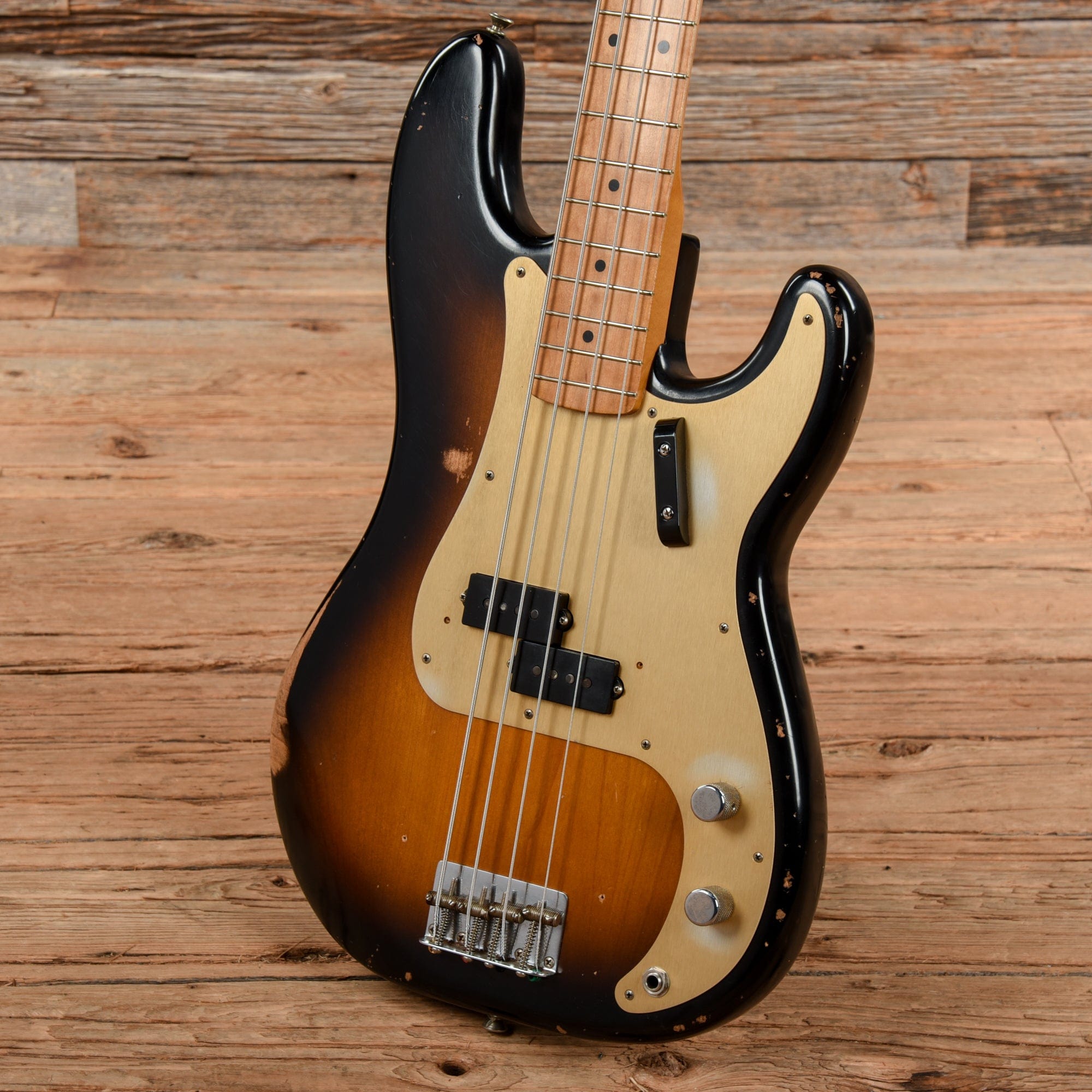 Fender Road Worn '50s Precision Bass Sunburst 2013 Bass Guitars / 4-String
