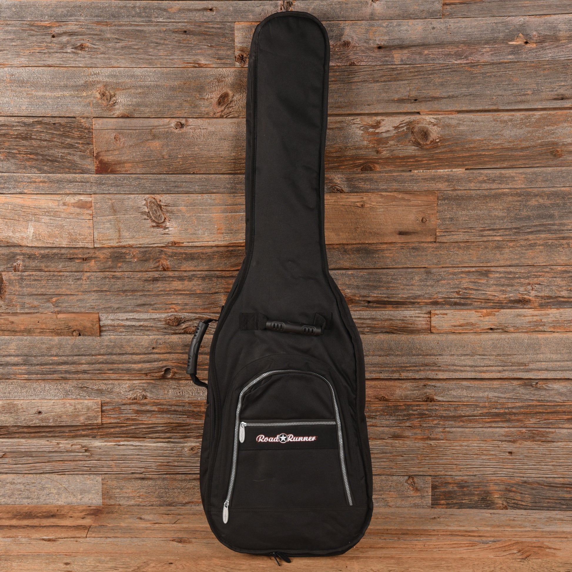 Fender Standard Bass Black 2004 Bass Guitars / 4-String