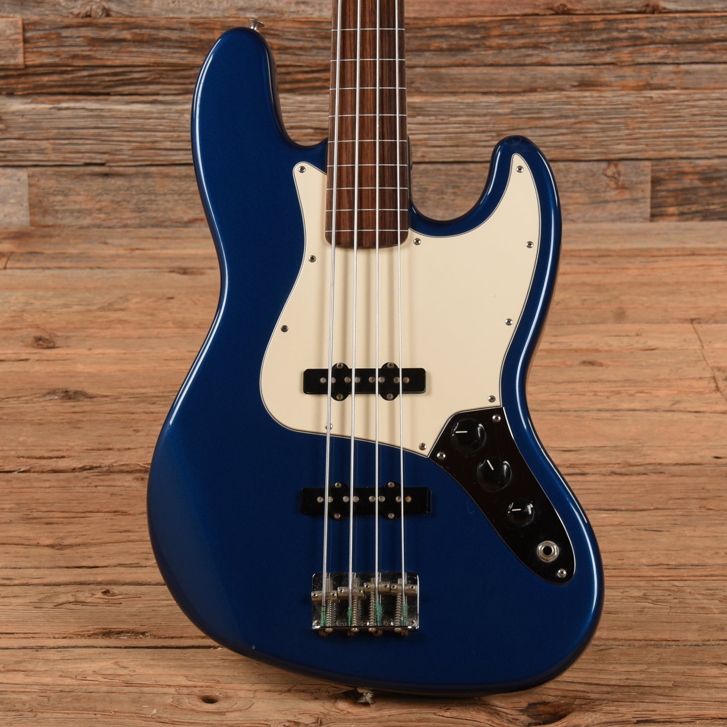 Fender Standard Jazz Bass Fretless Blue Metallic 2003 Bass Guitars / 4-String