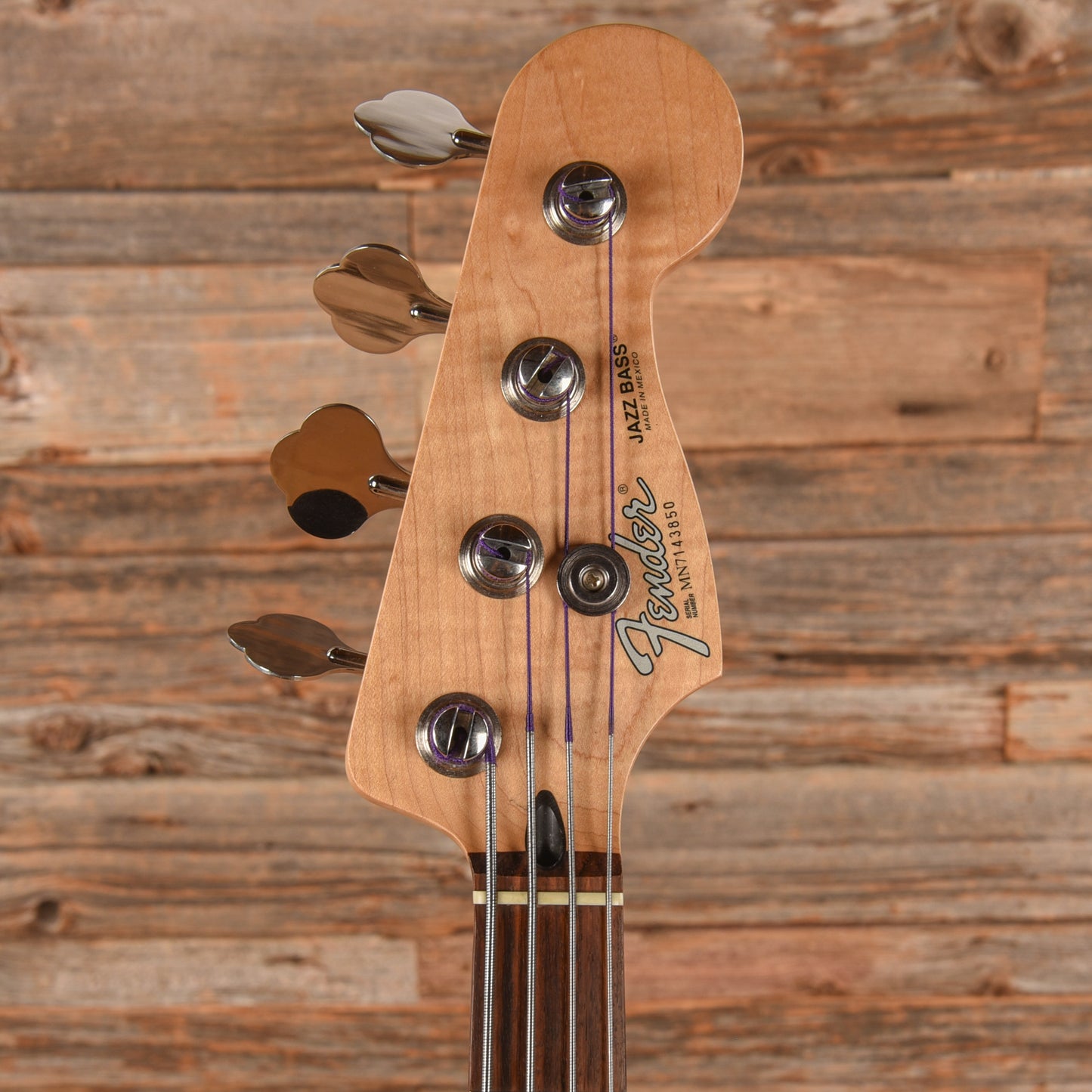 Fender Standard Jazz Bass White 1997 Bass Guitars / 4-String