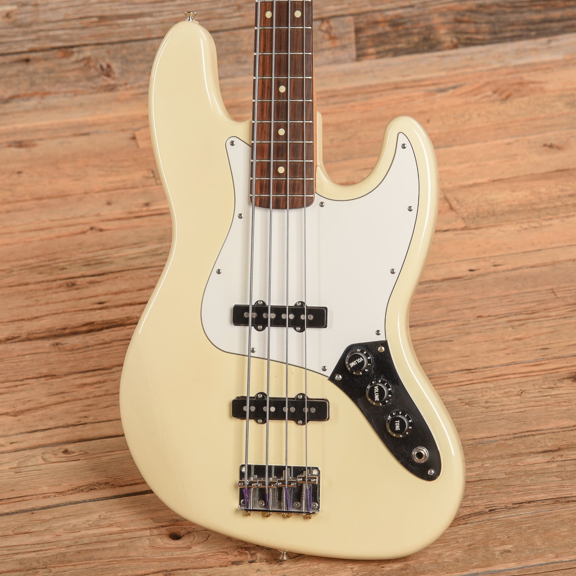 Fender Standard Jazz Bass White 1997 Bass Guitars / 4-String