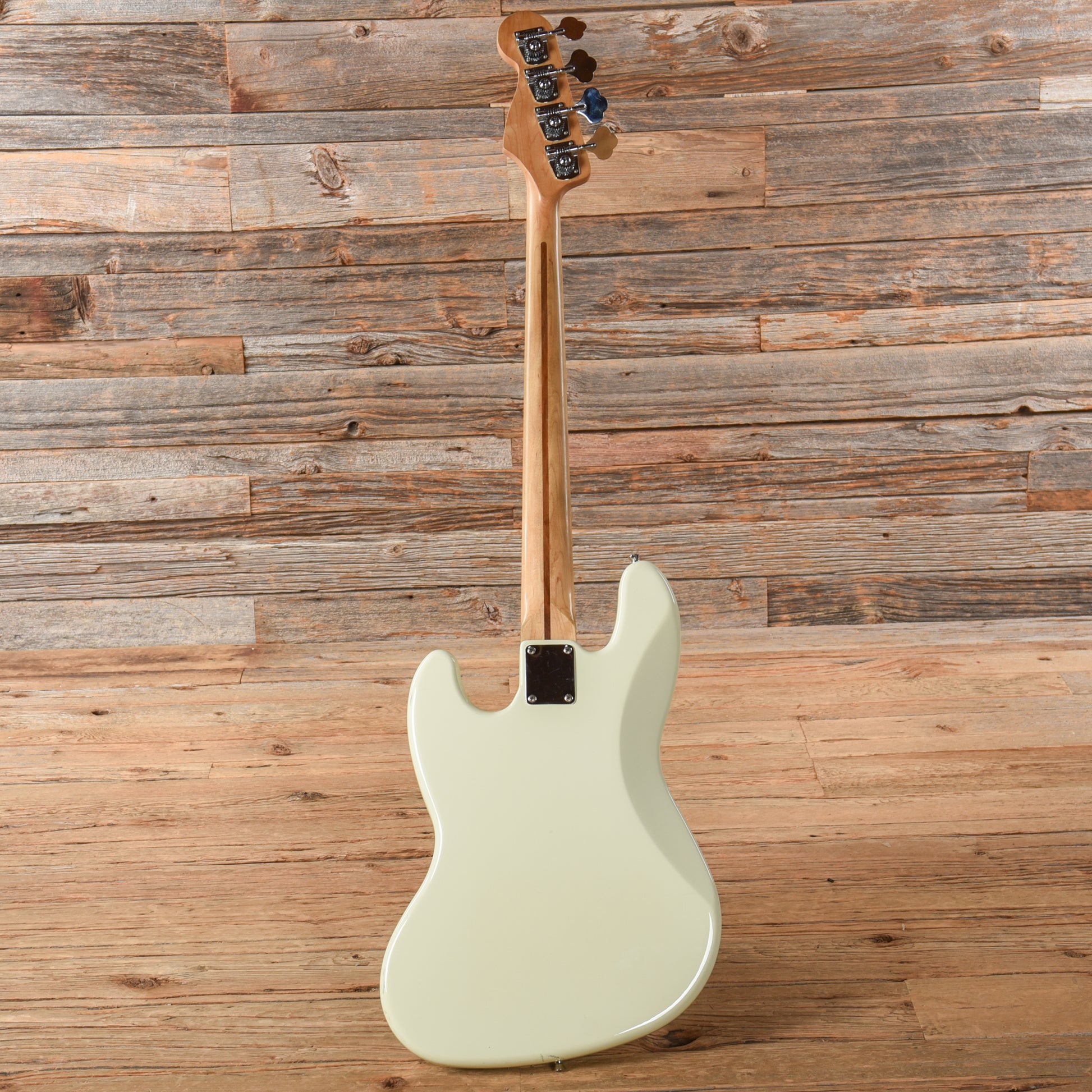 Fender Standard Jazz Bass White 2002 Bass Guitars / 4-String