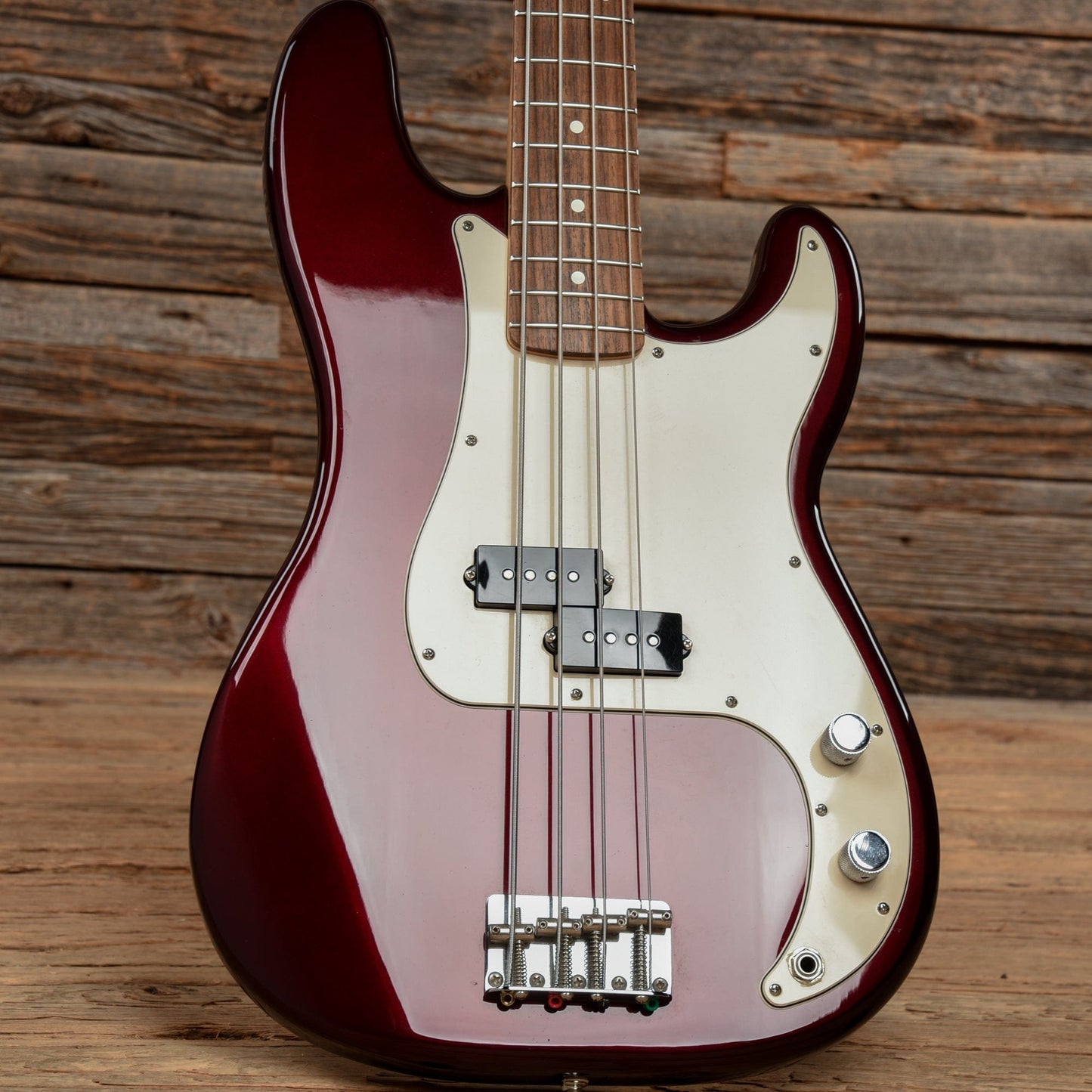 Fender Standard Precision Bass Bordeaux 2005 Bass Guitars / 4-String