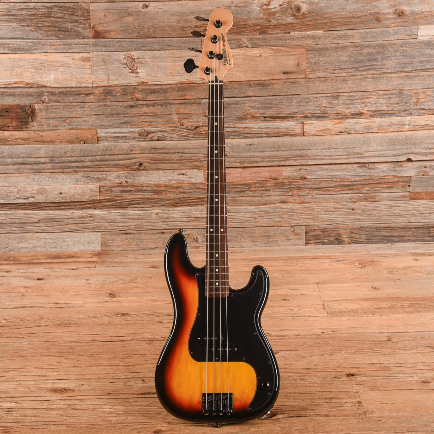 Fender Standard Precision Bass Brown Sunburst 2005 Bass Guitars / 4-String