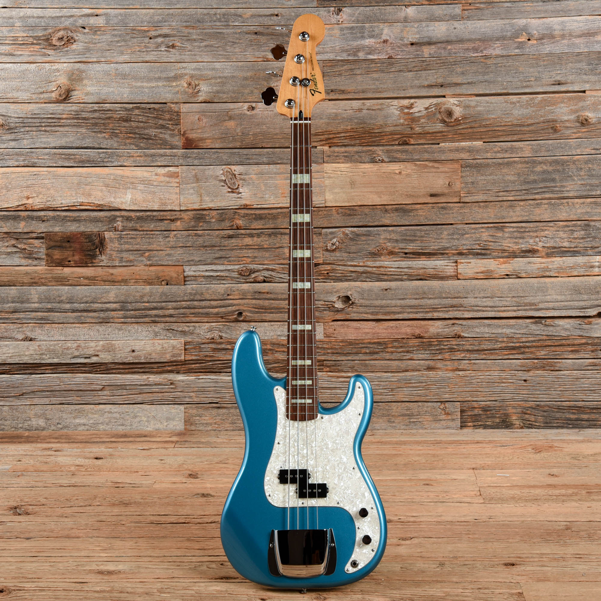 Fender Standard Precision Bass Lake Placid Blue 2011 Bass Guitars / 4-String