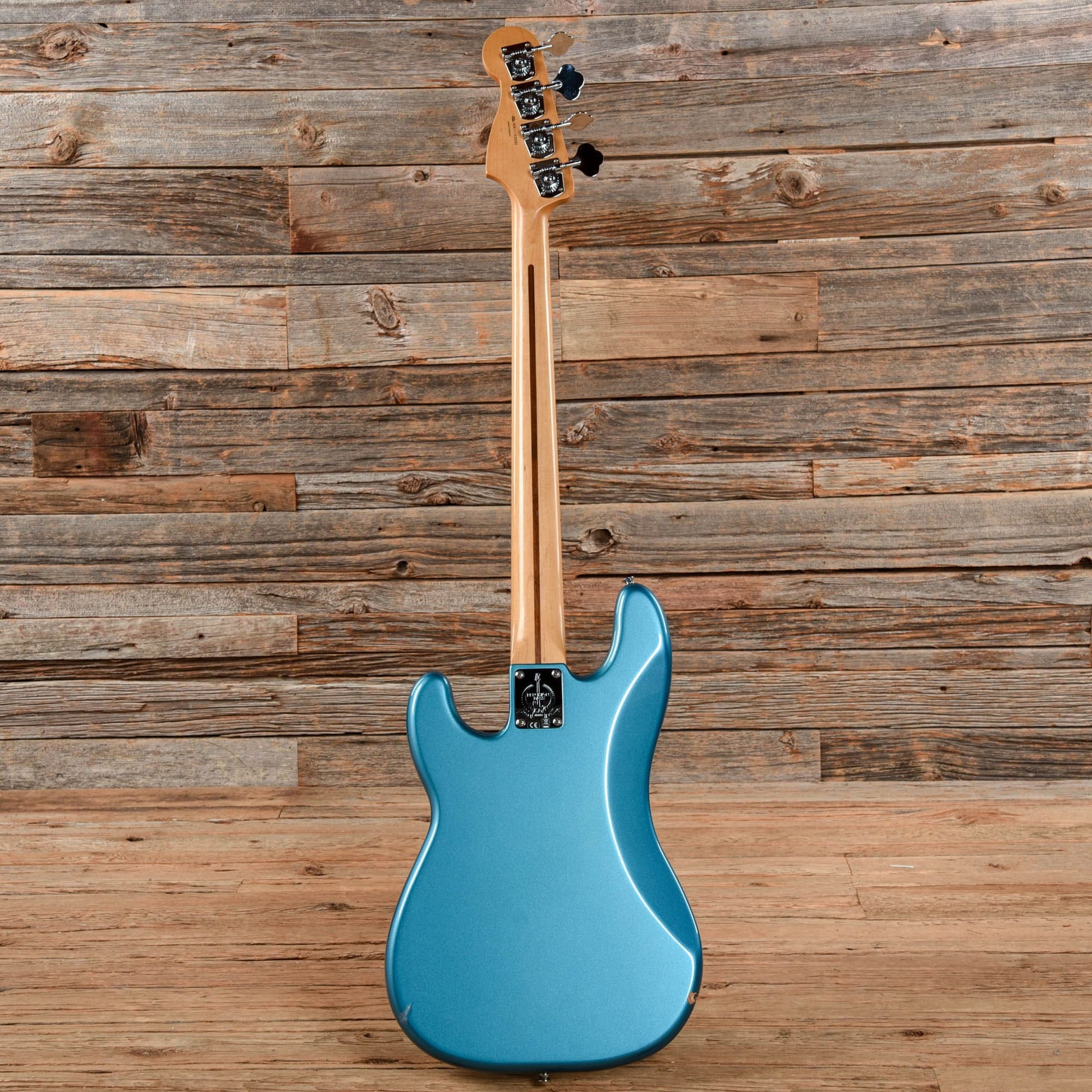 Fender Standard Precision Bass Lake Placid Blue 2011 Bass Guitars / 4-String