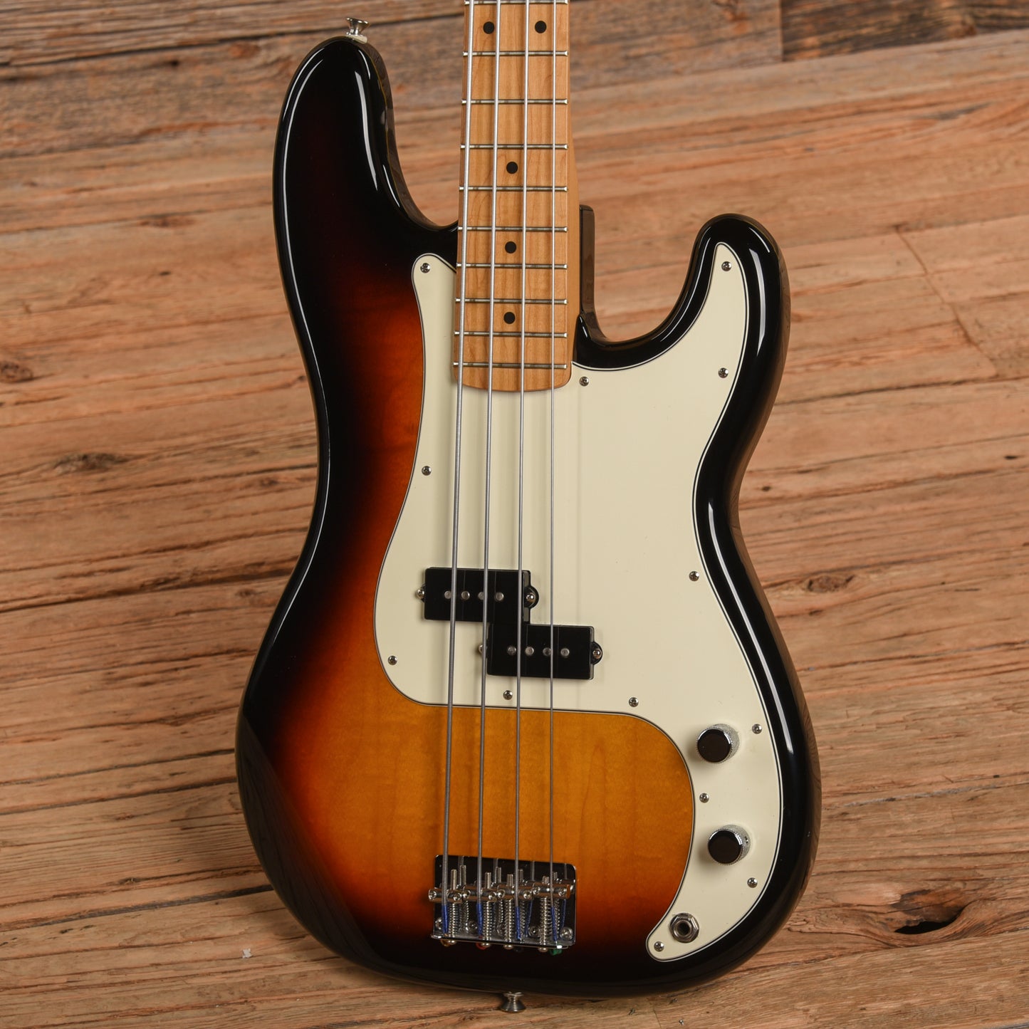 Fender Standard Precision Bass Sunburst 2010 Bass Guitars / 4-String