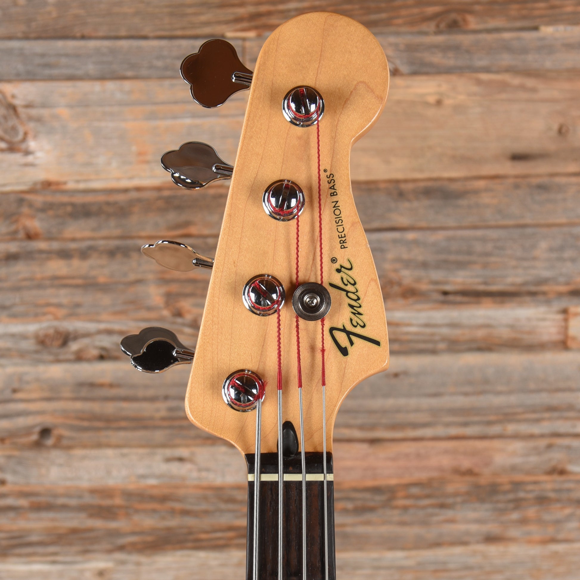 Fender Standard Precision Bass White 2009 Bass Guitars / 4-String