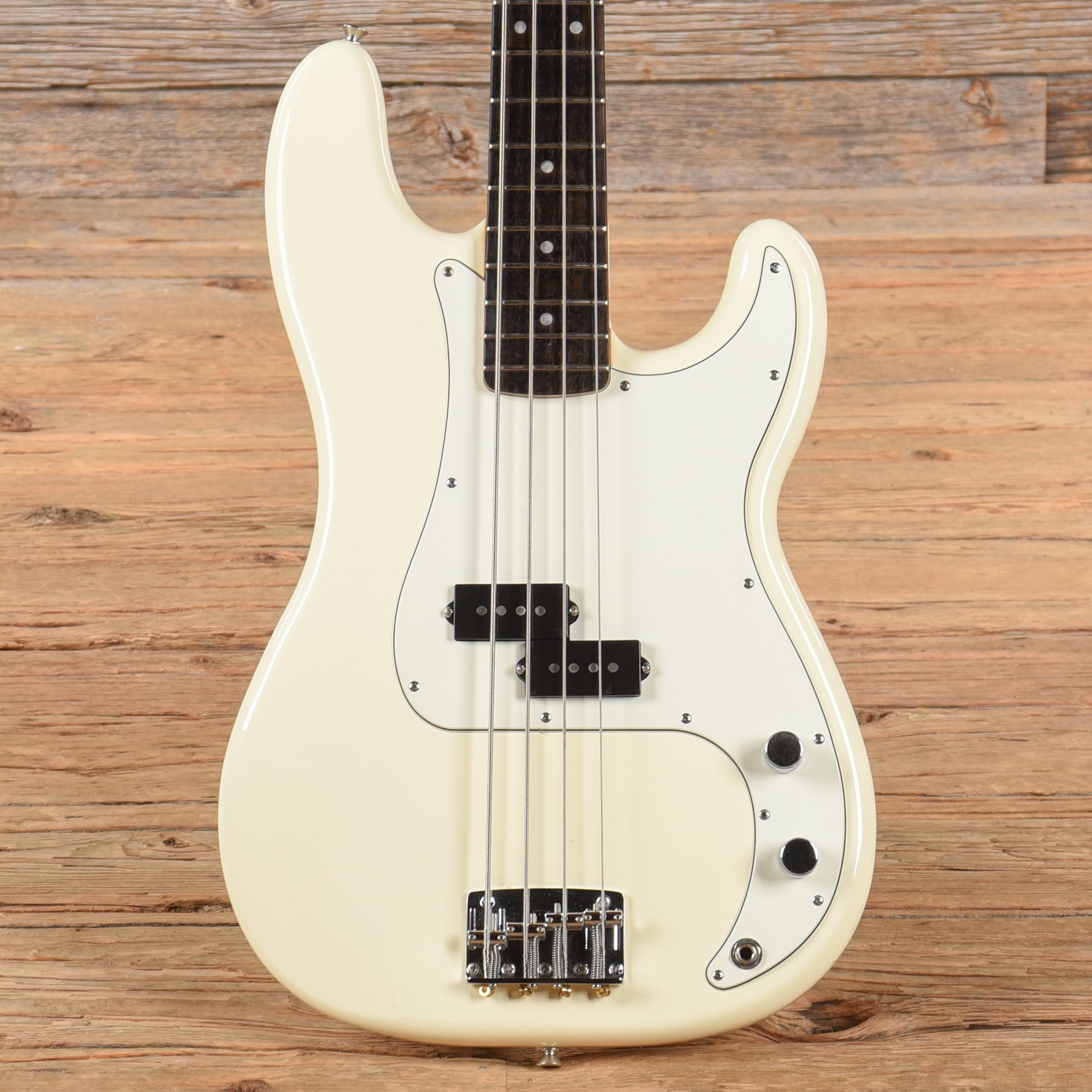 Fender Standard Precision Bass White 2009 Bass Guitars / 4-String