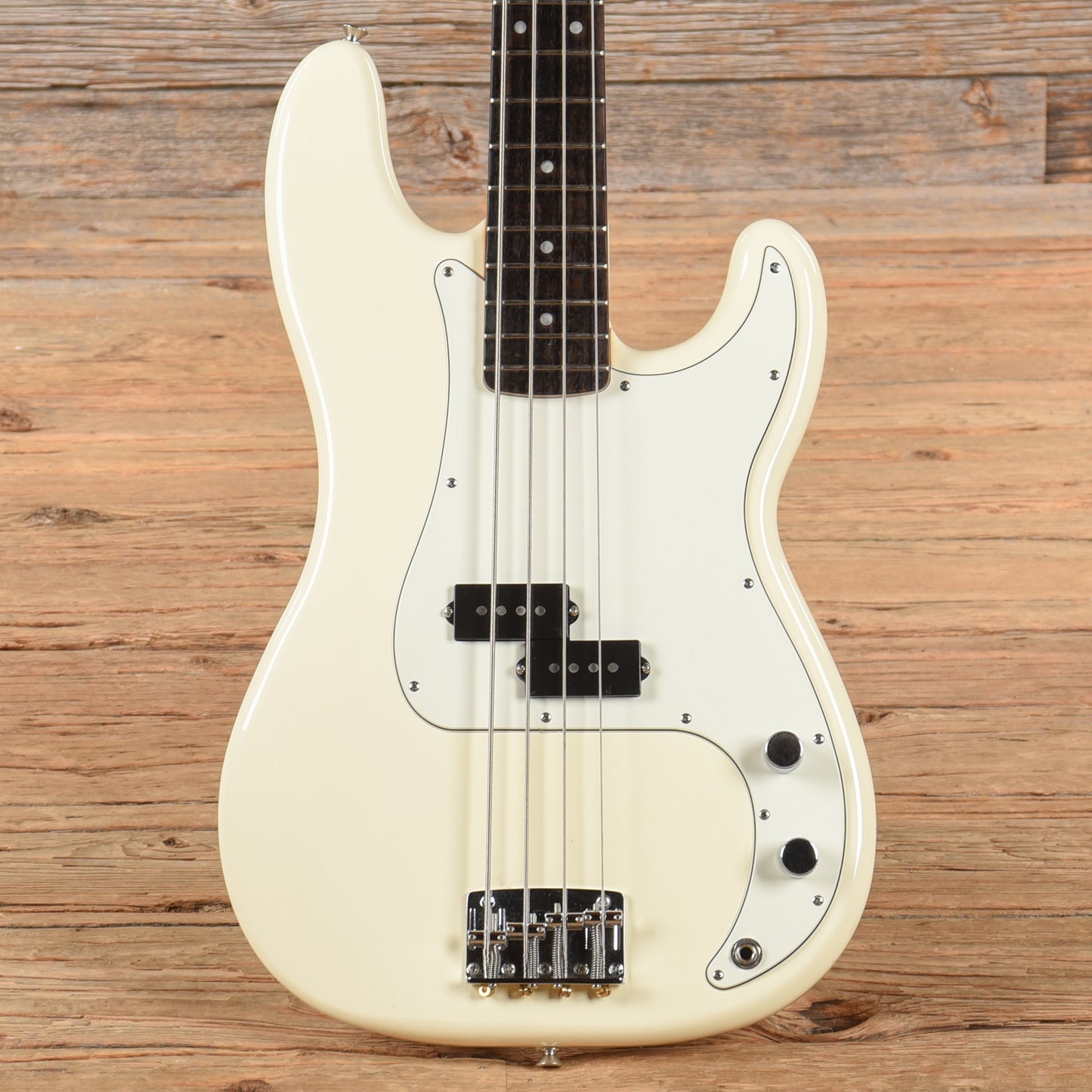 Fender Standard Precision Bass White 2009 Bass Guitars / 4-String