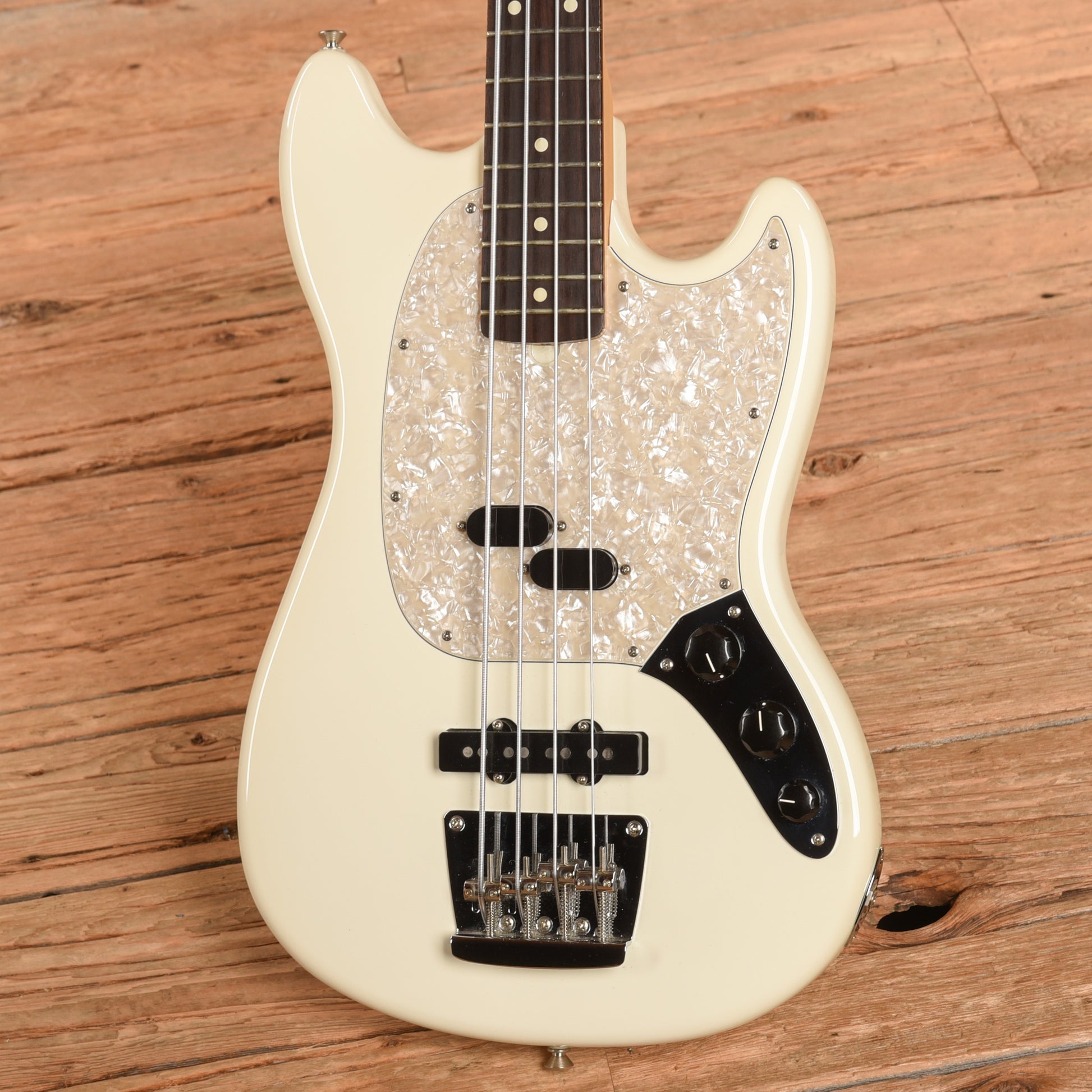 Fender American Performer Mustang Bass Arctic White 2020 Bass Guitars / 5-String or More