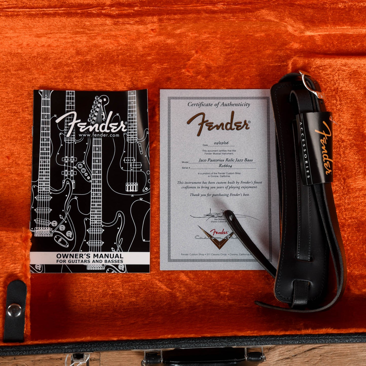 Fender Custom Shop Jaco Pastorius Tribute Jazz Bass Relic Sunburst 2006 Bass Guitars / 5-String or More