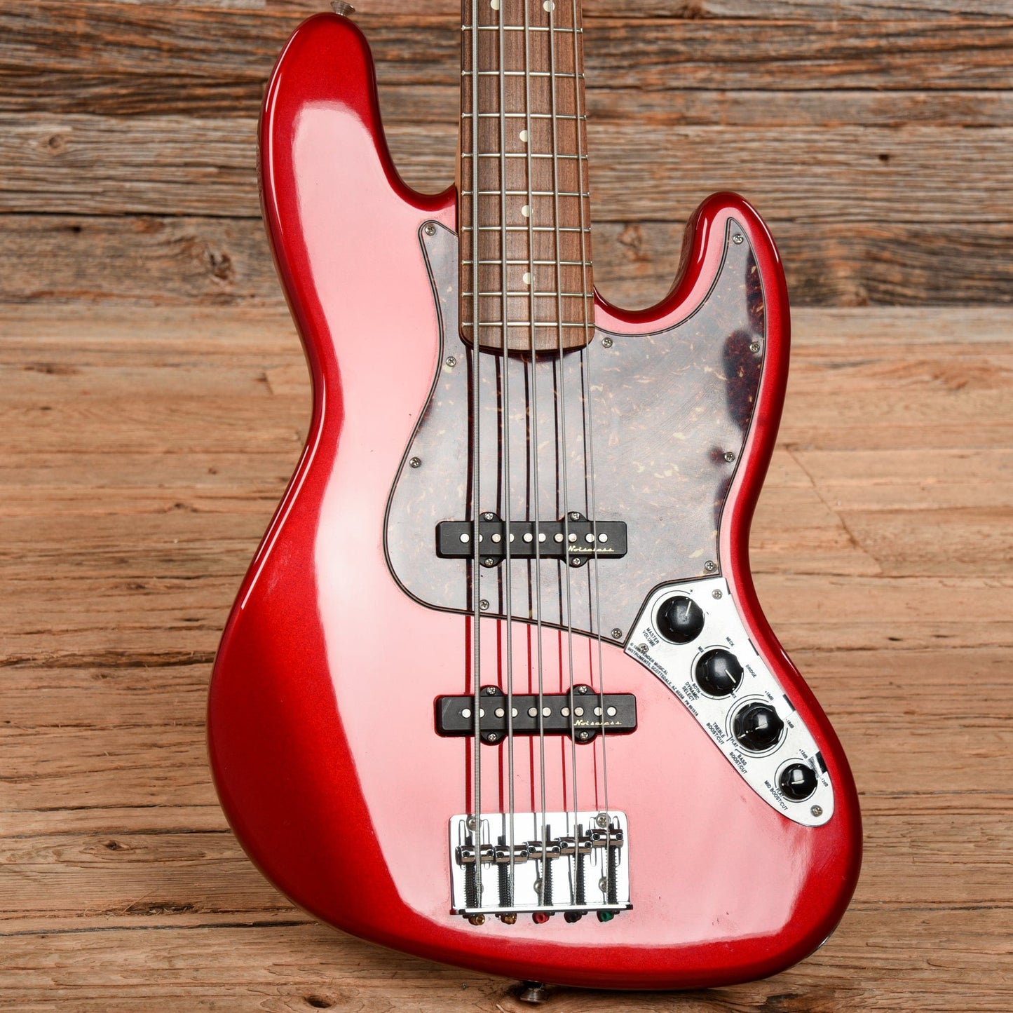 Fender Deluxe Active Jazz Bass V Candy Apple Red 2004 Bass Guitars / 5-String or More