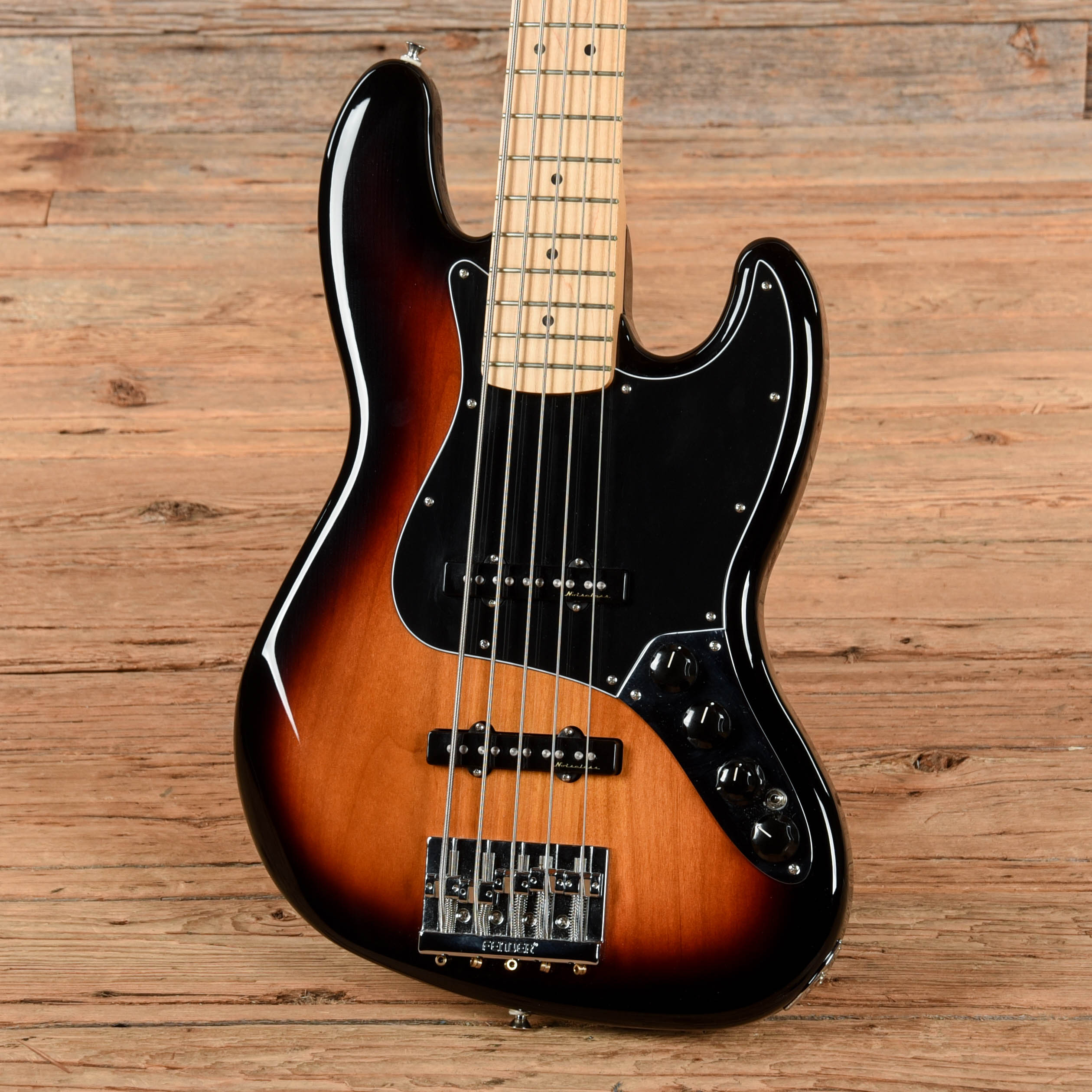 Fender Deluxe Active Jazz Bass V Sunburst 2021 Bass Guitars / 5-String or More