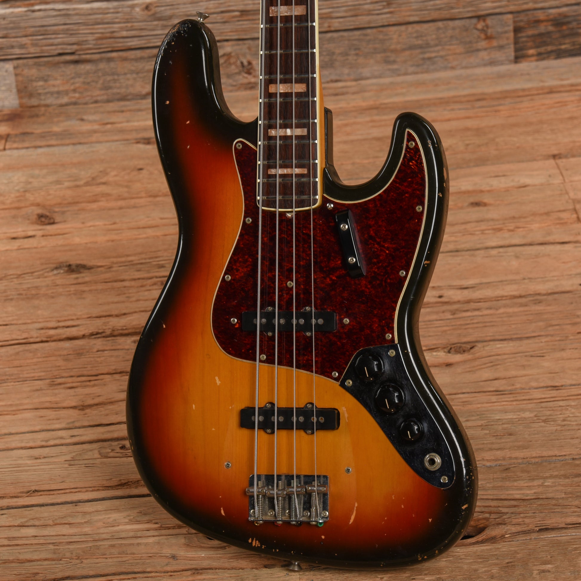 Fender Jazz Bass Sunburst 1969 Bass Guitars / 5-String or More