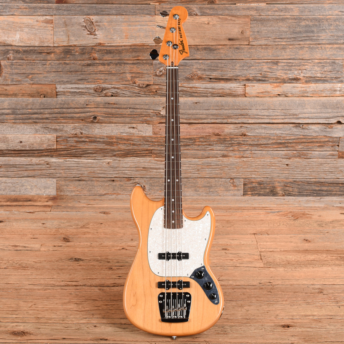 Fender Chilli Beans. Maika Mustang Bass Natural 2025 Bass Guitars