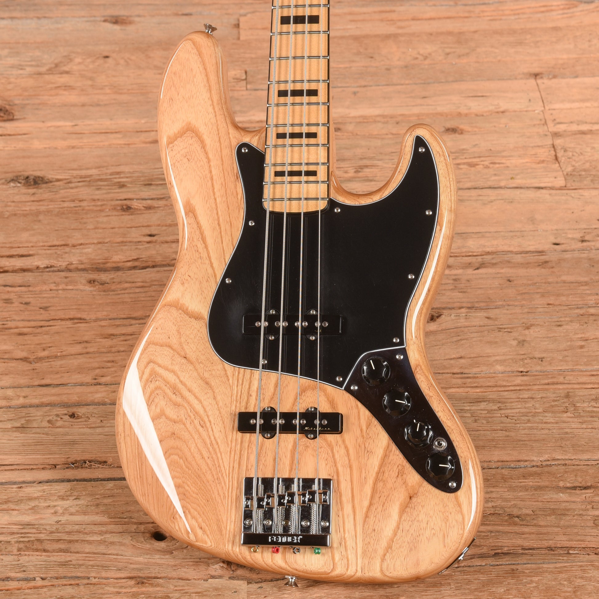 Fender Deluxe Active Jazz Bass Natural 2020 Bass Guitars