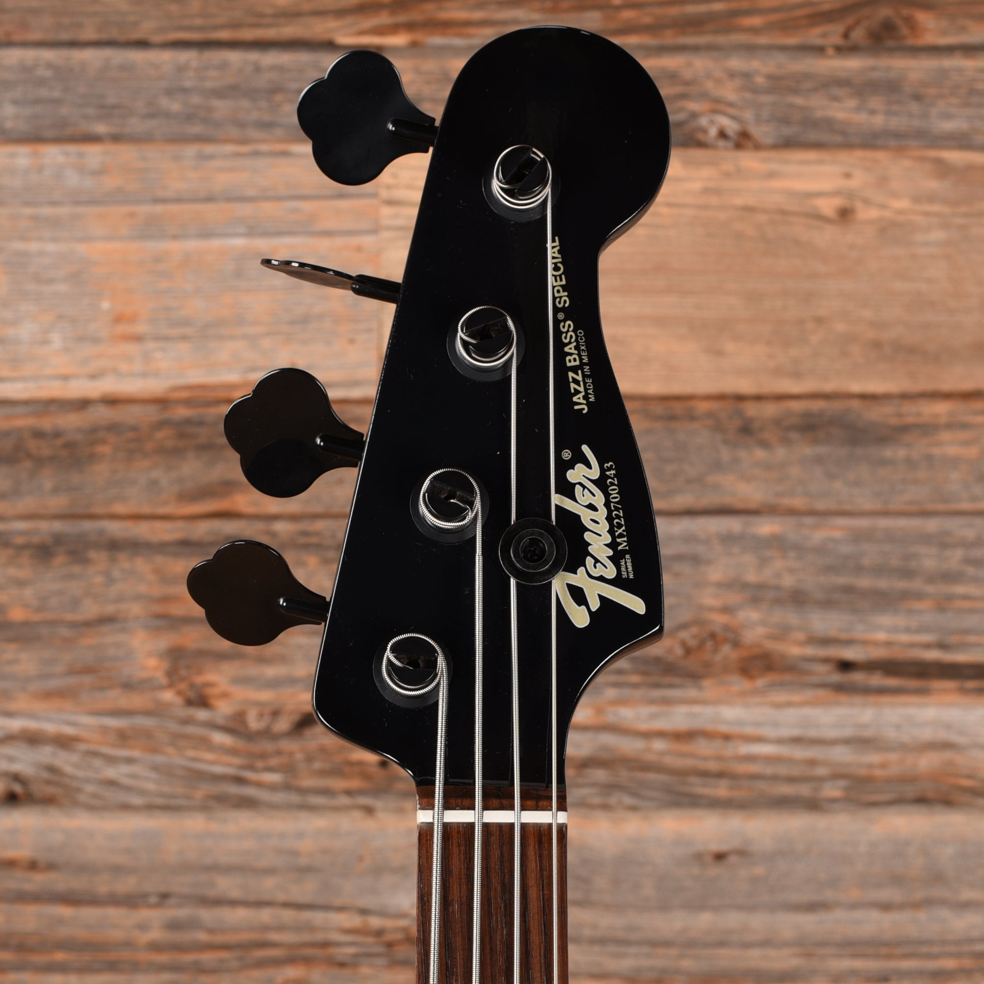 Fender Duff McKagan Signature Bass Pearl White Bass Guitars