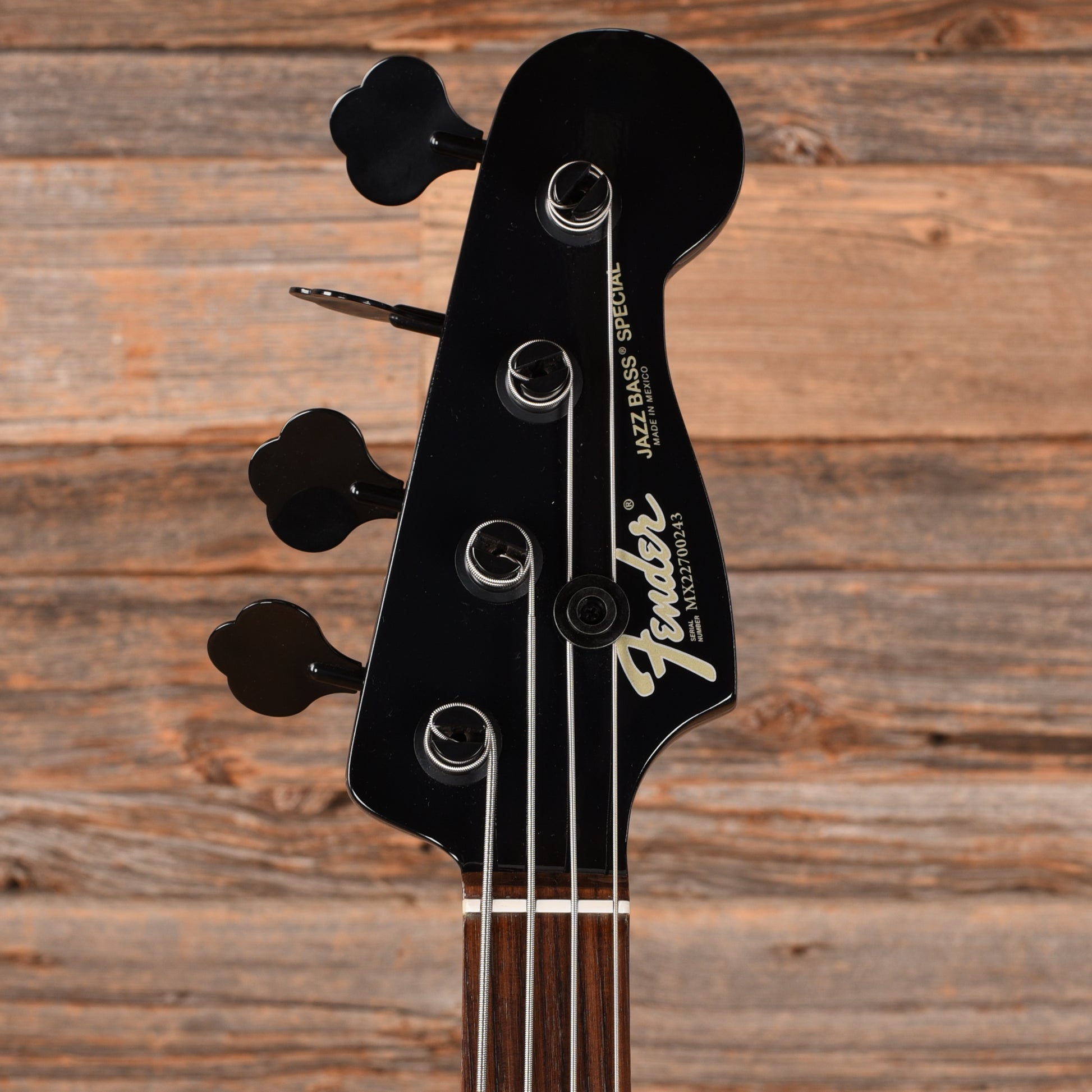 Fender Duff McKagan Signature Bass Pearl White Bass Guitars
