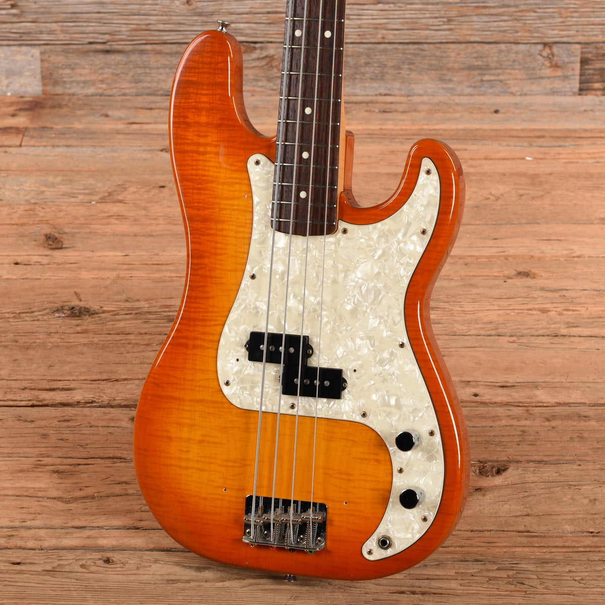 Fender Foto Precision Bass Sunburst 1995 Bass Guitars