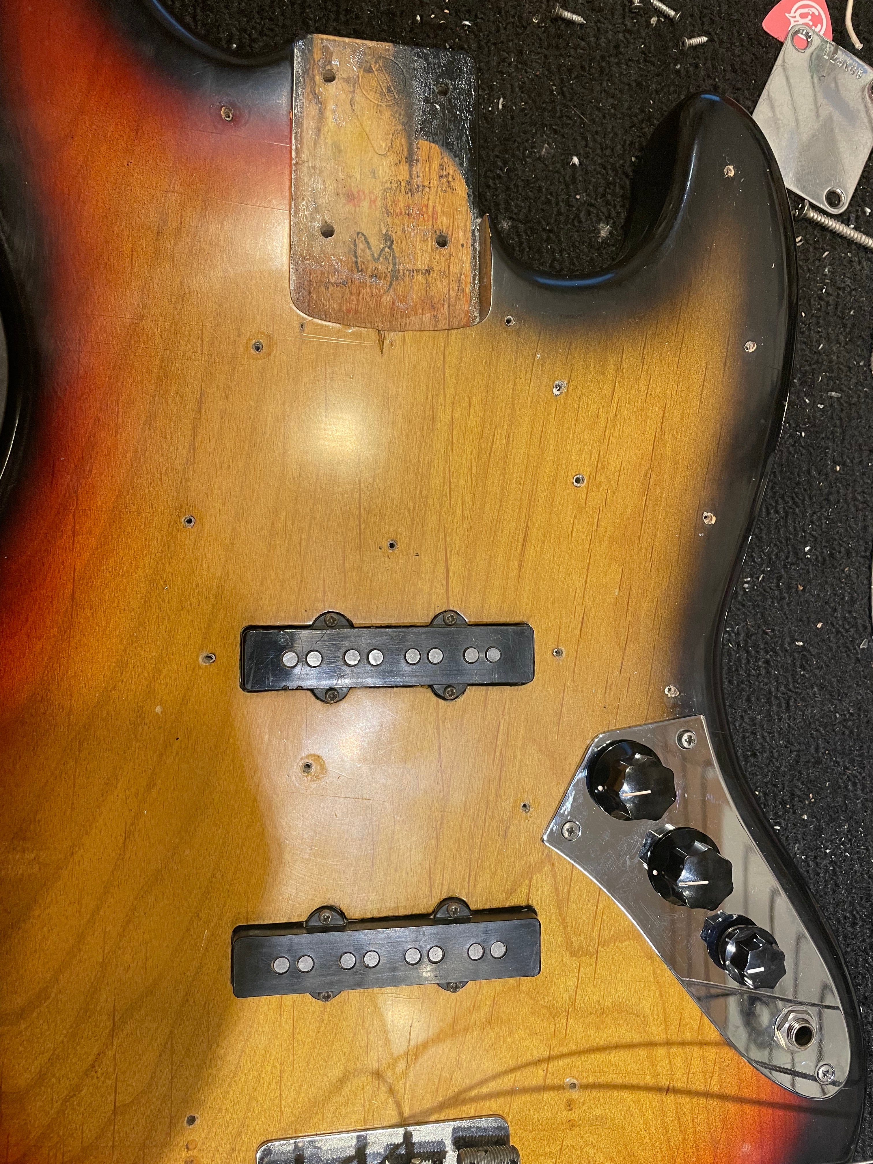 Fender Jazz Bass Sunburst 1964 Bass Guitars