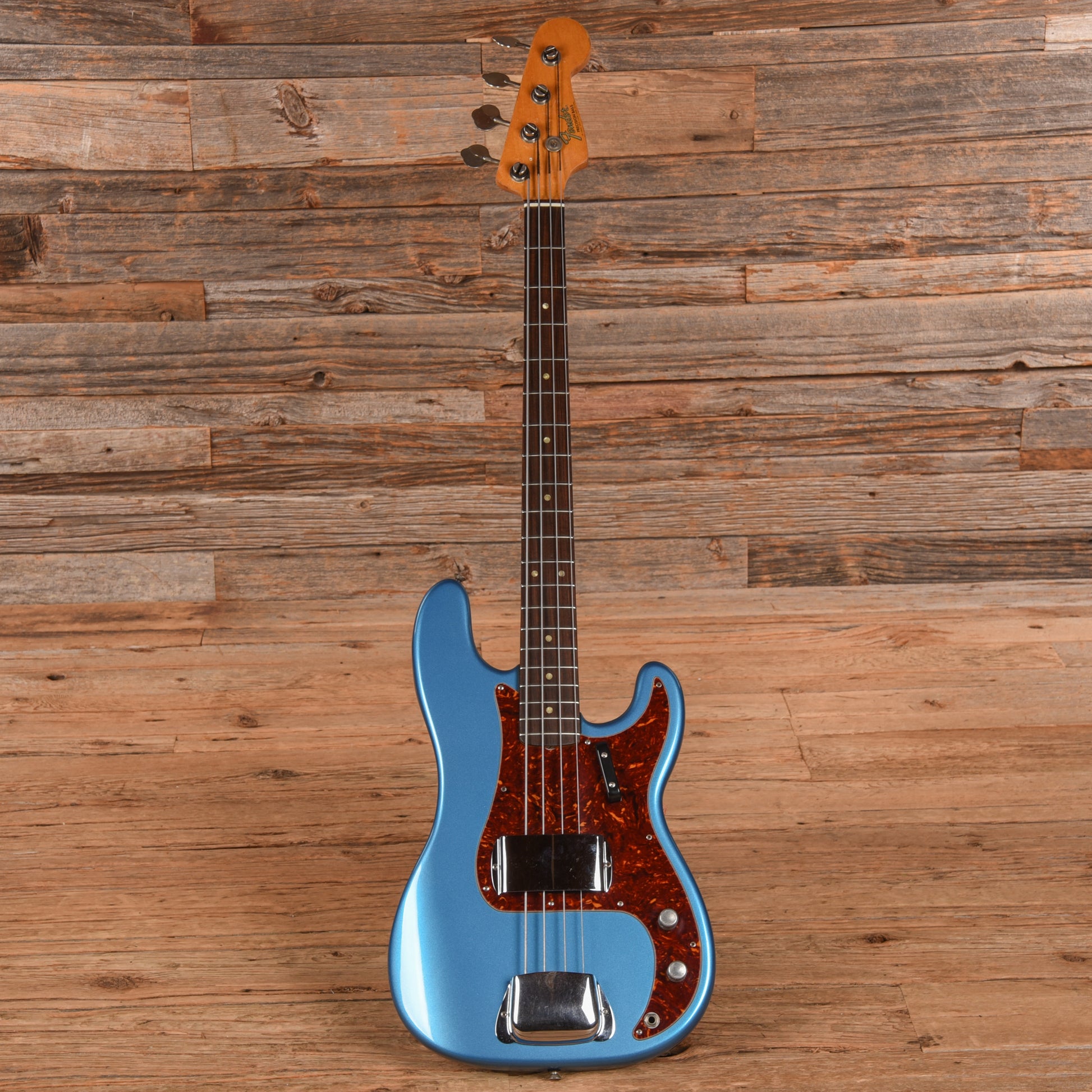 Fender Precision Bass Lake Placid Blue 1966 Bass Guitars