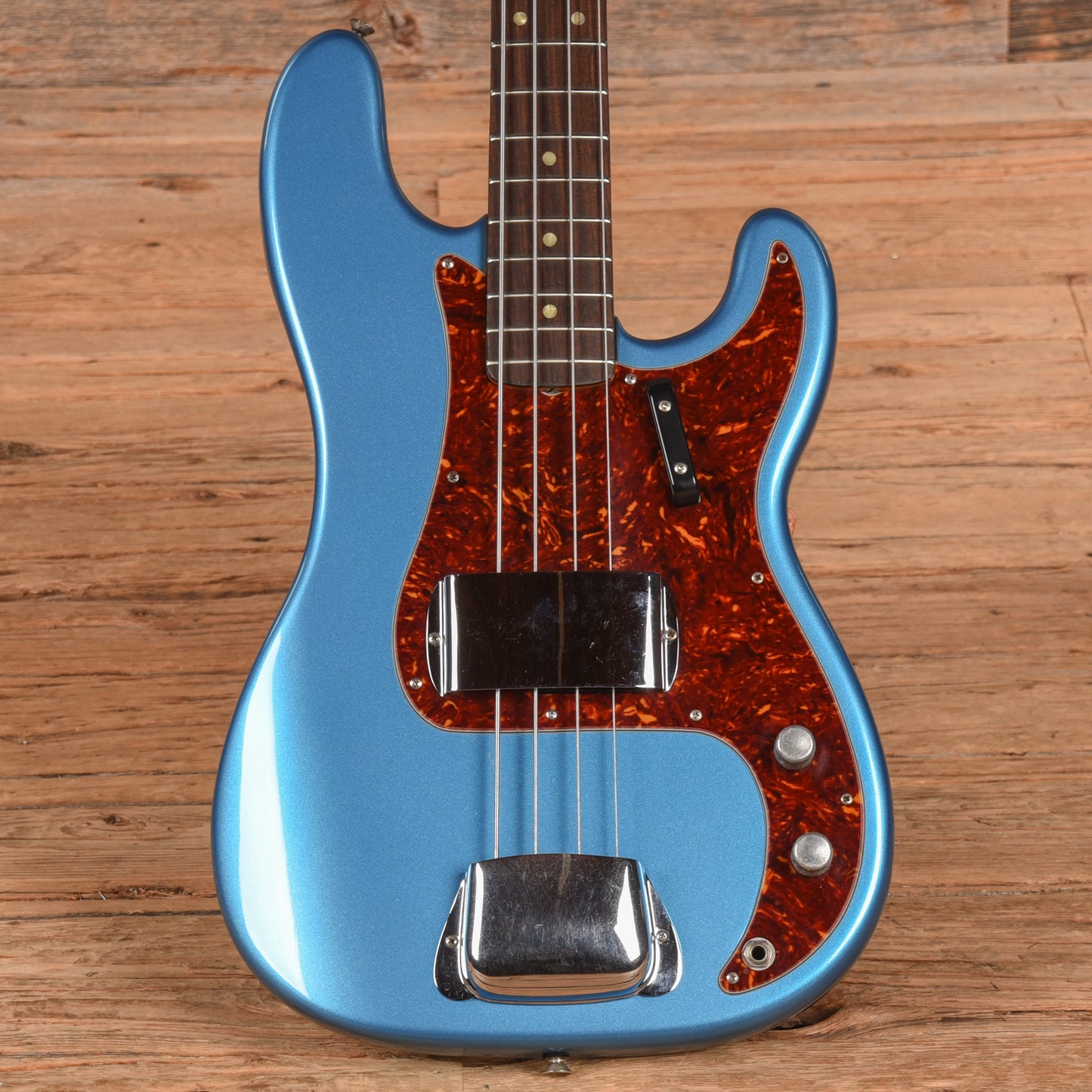 Fender Precision Bass Lake Placid Blue 1966 Bass Guitars