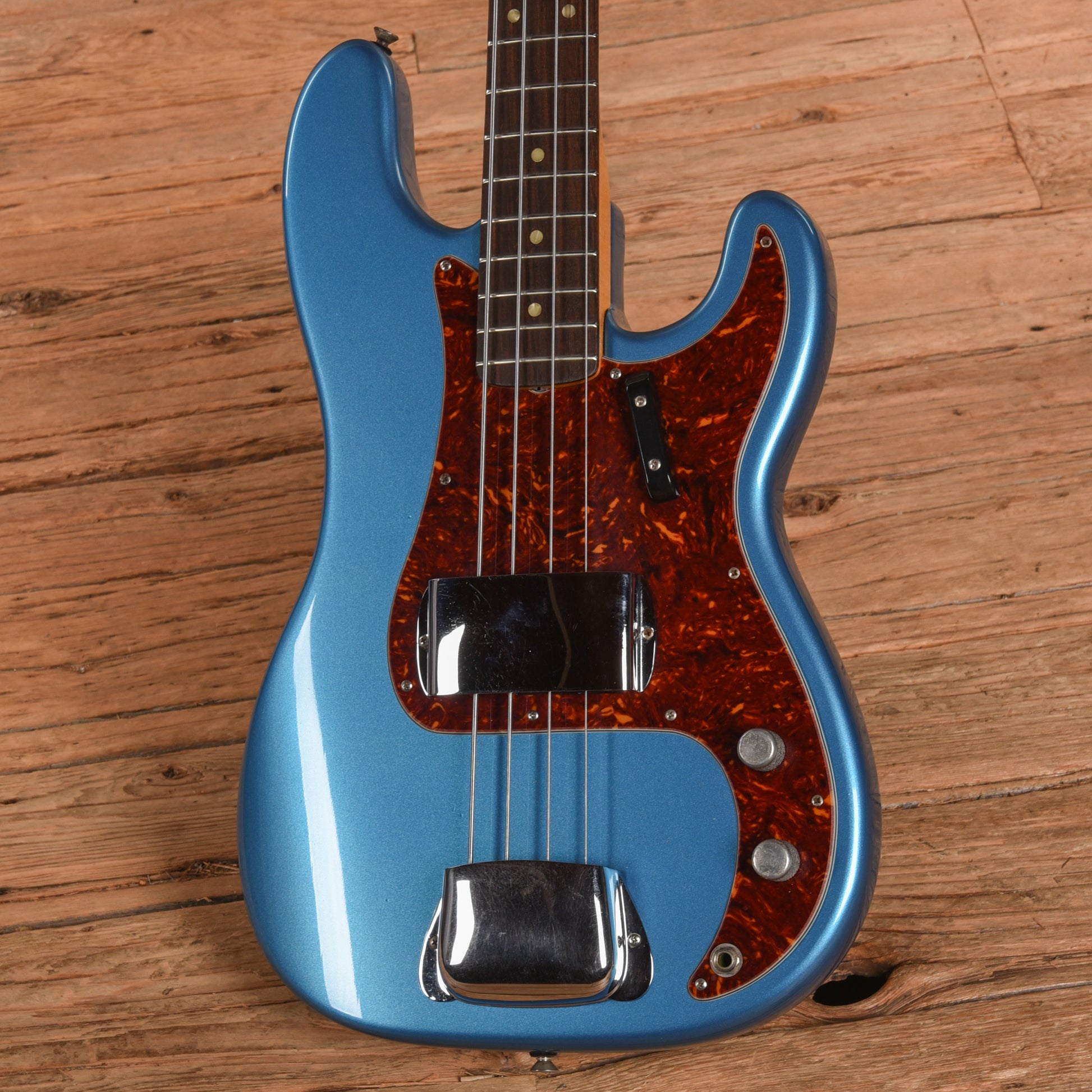 Fender Precision Bass Lake Placid Blue 1966 Bass Guitars