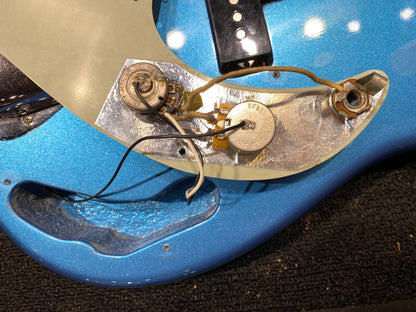 Fender Precision Bass Lake Placid Blue 1966 Bass Guitars